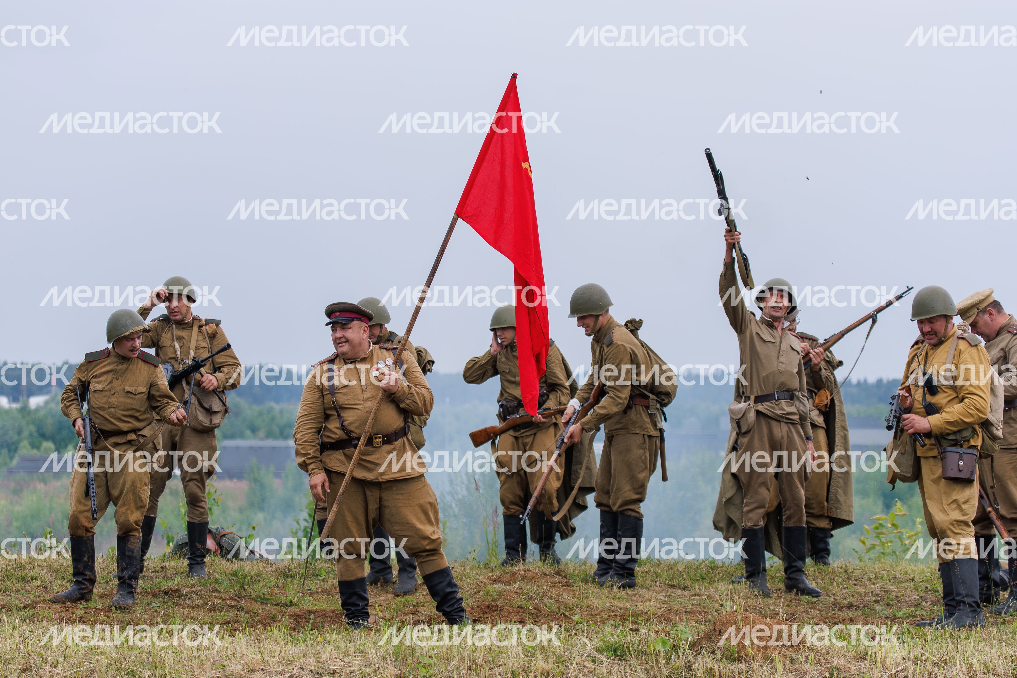 Эпизод Курской битвы под Прохоровкой на военно-исторической реконструкции в Центральном парке «Патриот»