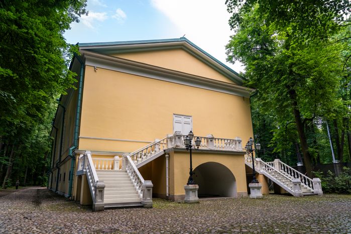 Выставка «Диалоги. Пьетро Гонзага & Максим Обрезков» в музее-заповеднике «Архангельское» Красногорска