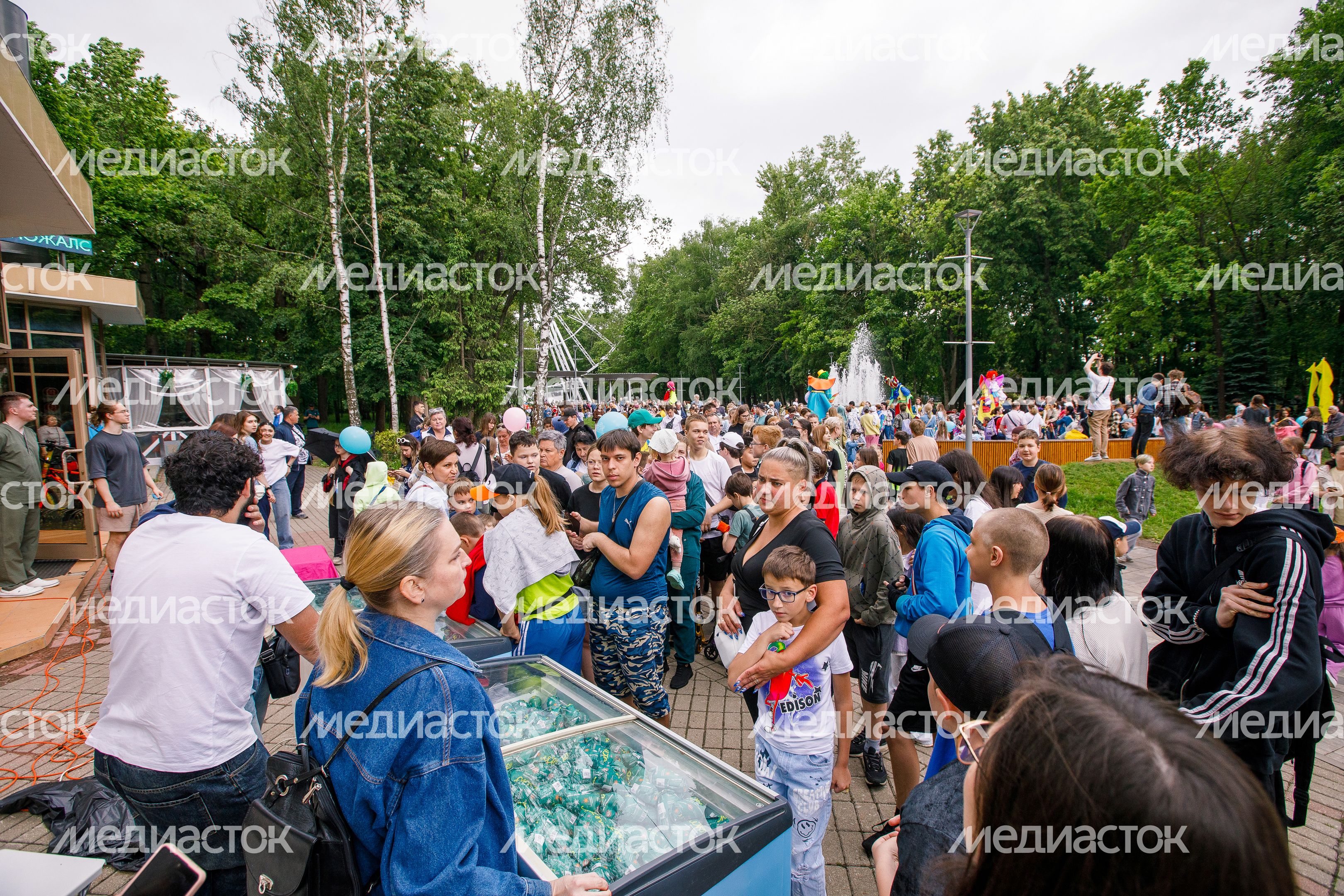 Праздник в честь Дня защиты детей в парке им. Л.Н. Толстого в Химках Праздник в честь Дня защиты детей в парке им. Л.Н. Толстого в Химках