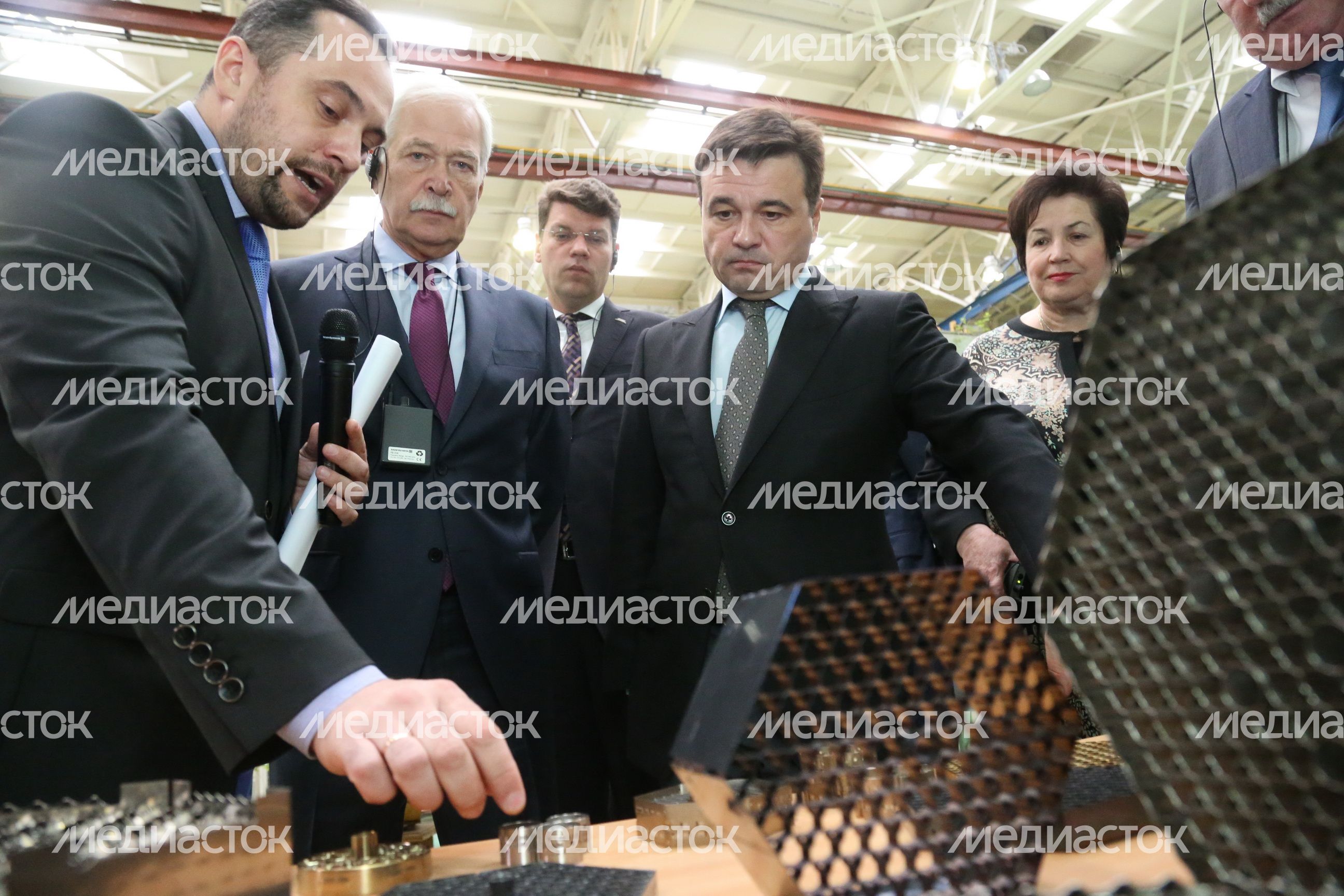 Андрей Воробьев на предприятии «Элемаш»