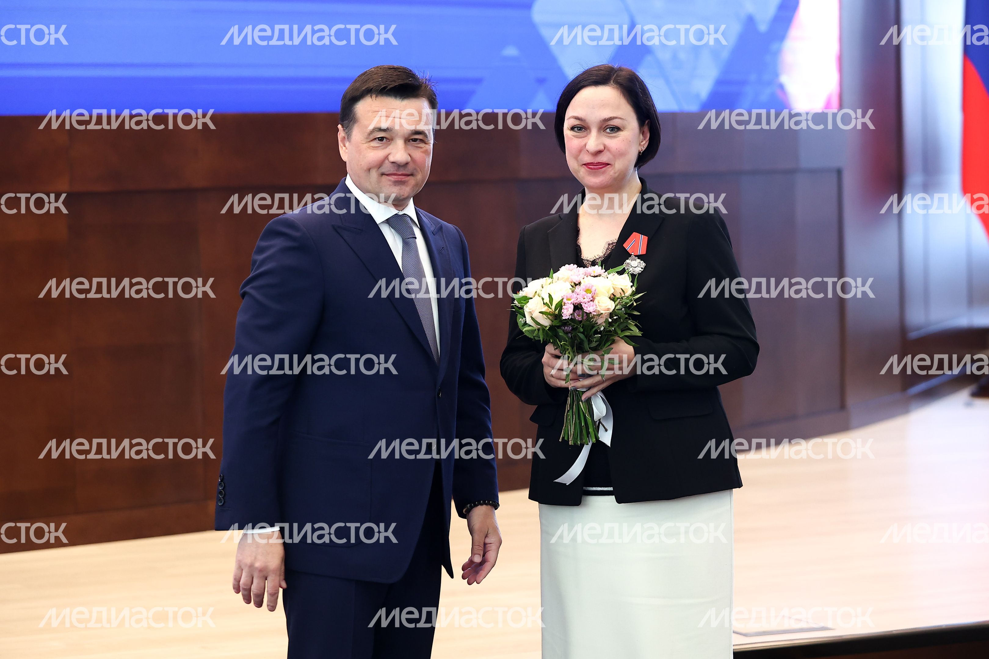 Поздравление Губернатором Московской области социальных работников региона с профессиональным праздником и вручение им областных наград