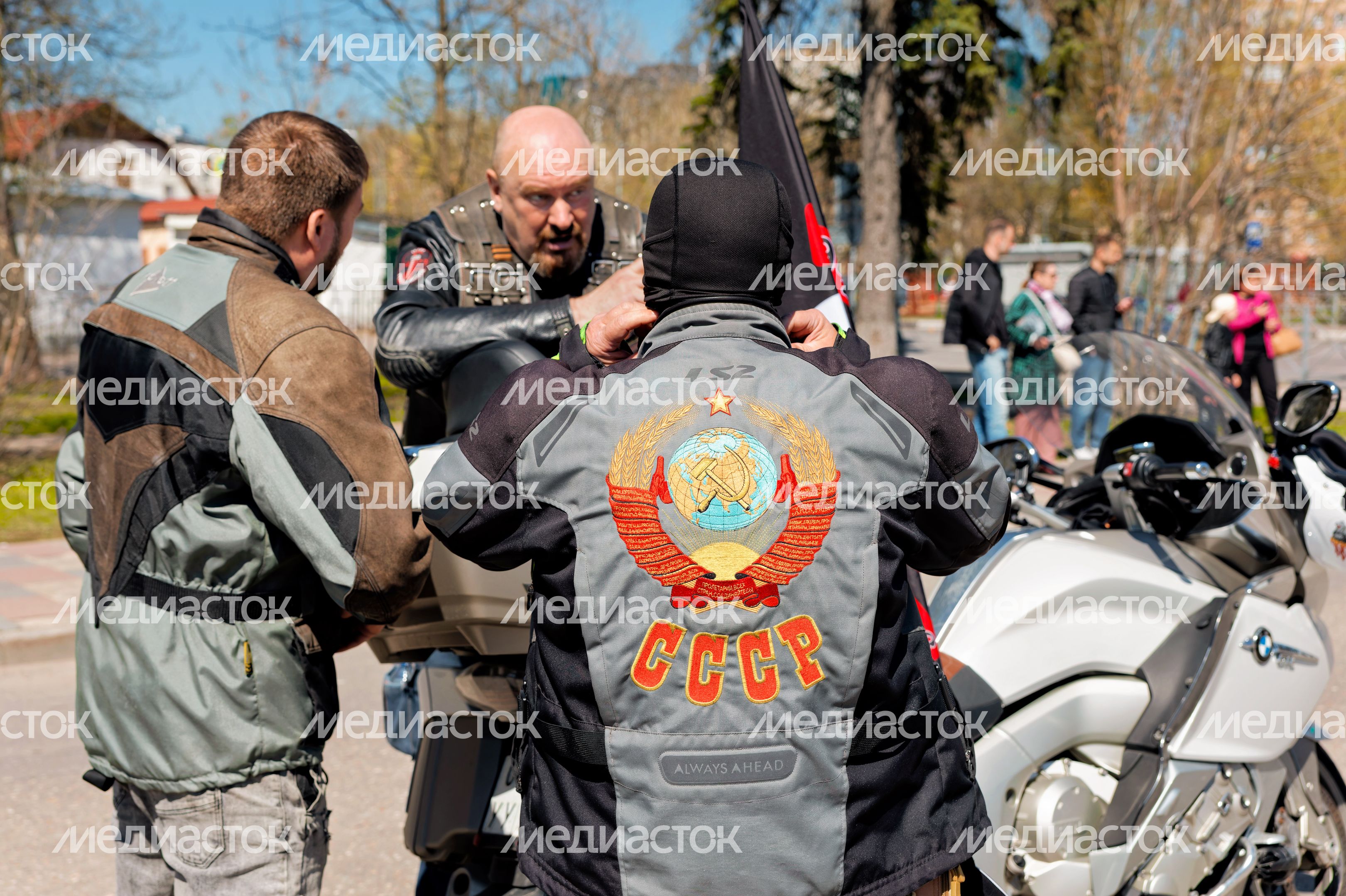 Открытие мотосезона в Одинцовском округе: мотоциклы на дороге Открытие мотосезона в Одинцовском округе: мотоциклы на дороге