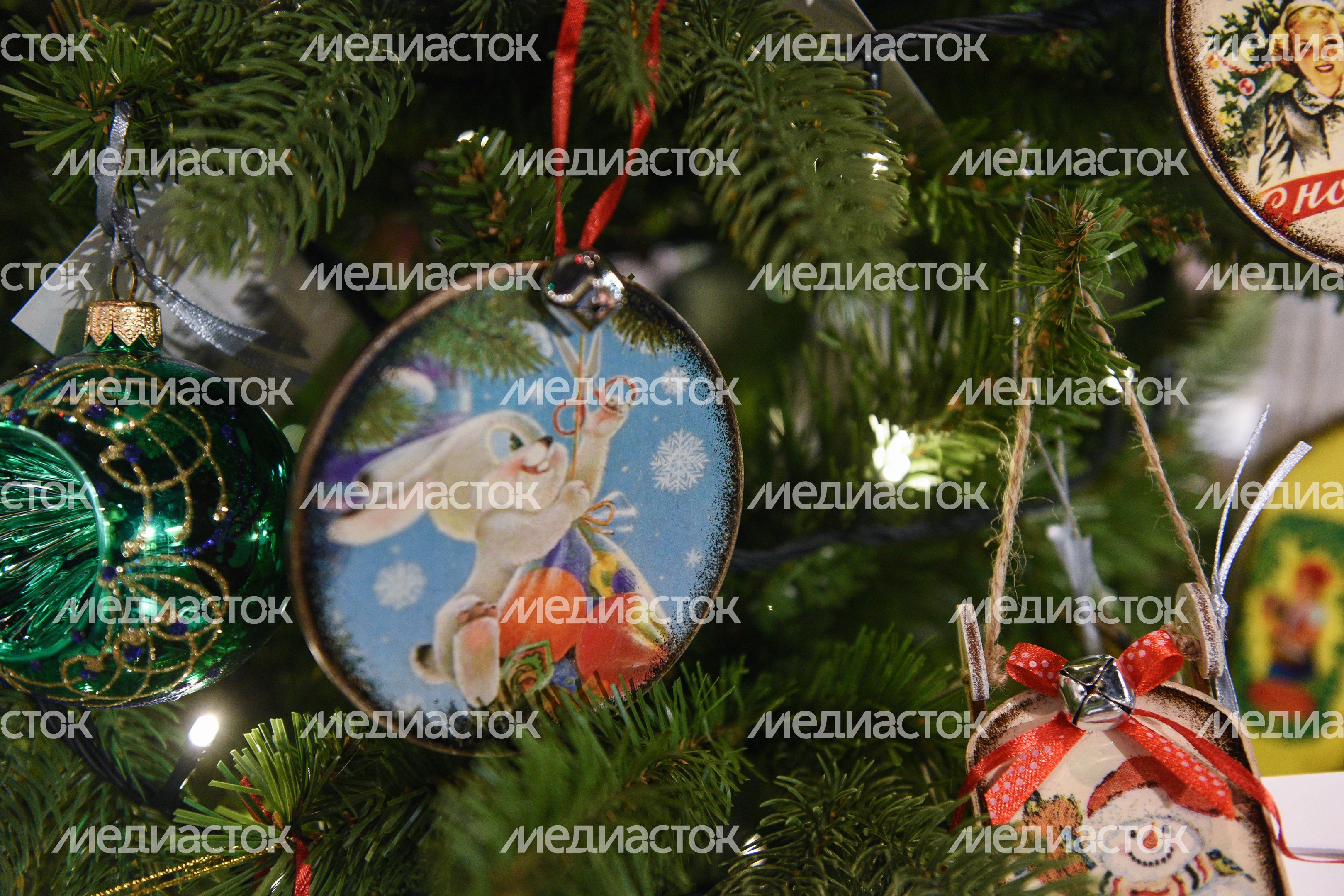 10 необычных новогодних украшений 