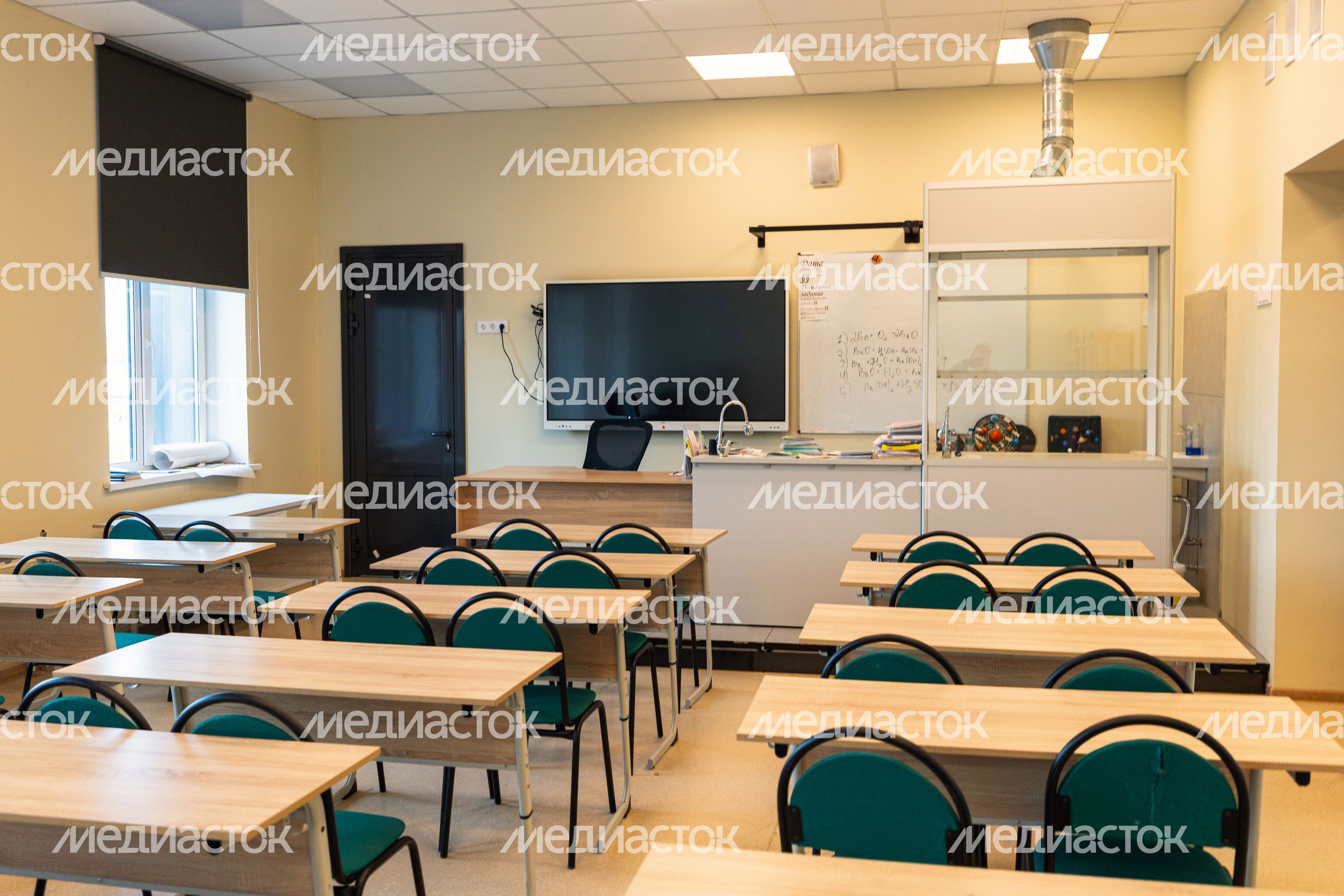 Кабинет химии в главном корпусе школы №32 в Балашихе после капитального ремонта