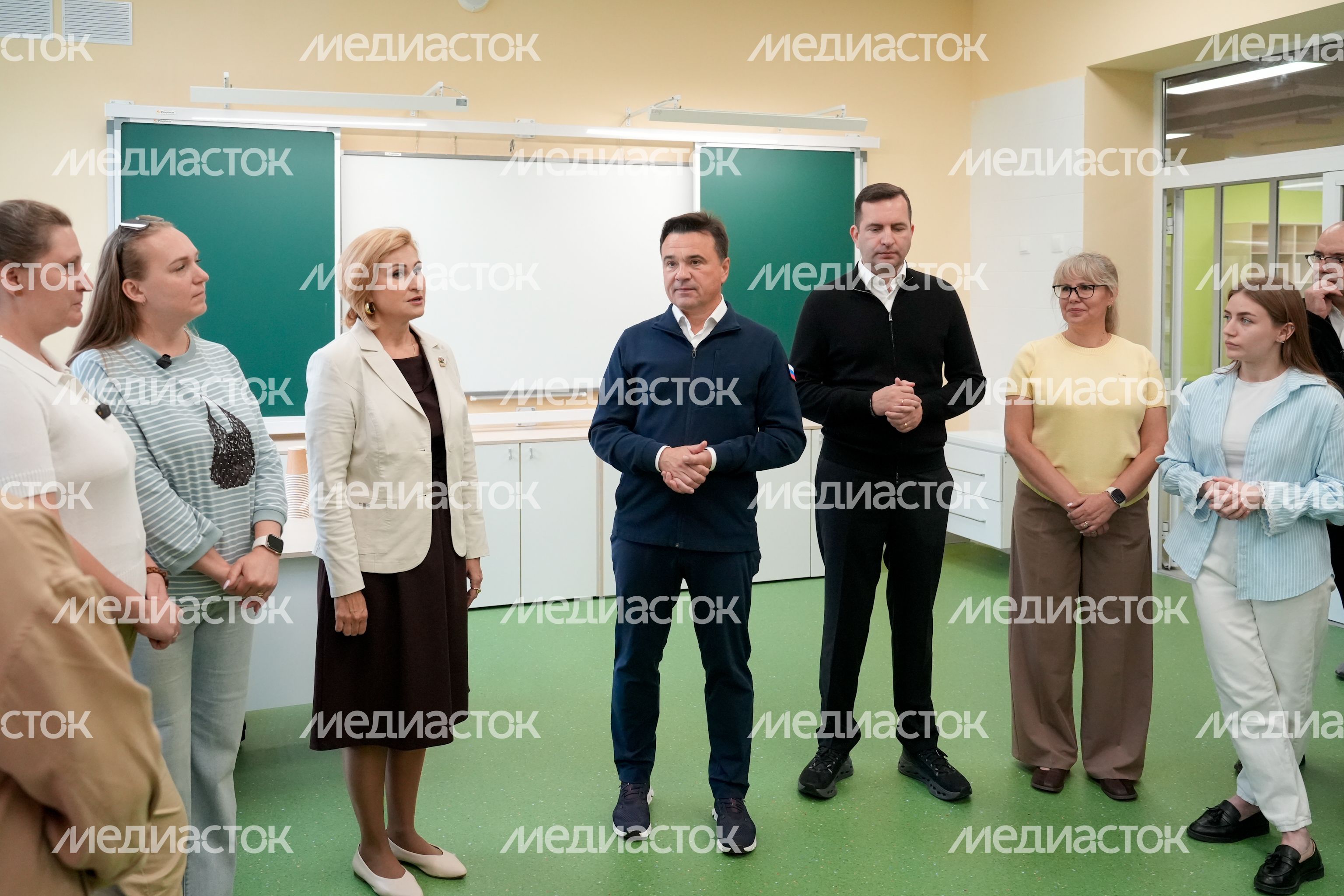 Андрей Воробьев проверил готовность новой школы в пгт Свердловский г.о. Лосино-Петровский Андрей Воробьев проверил готовность новой школы в пгт Свердловский г.о. Лосино-Петровский