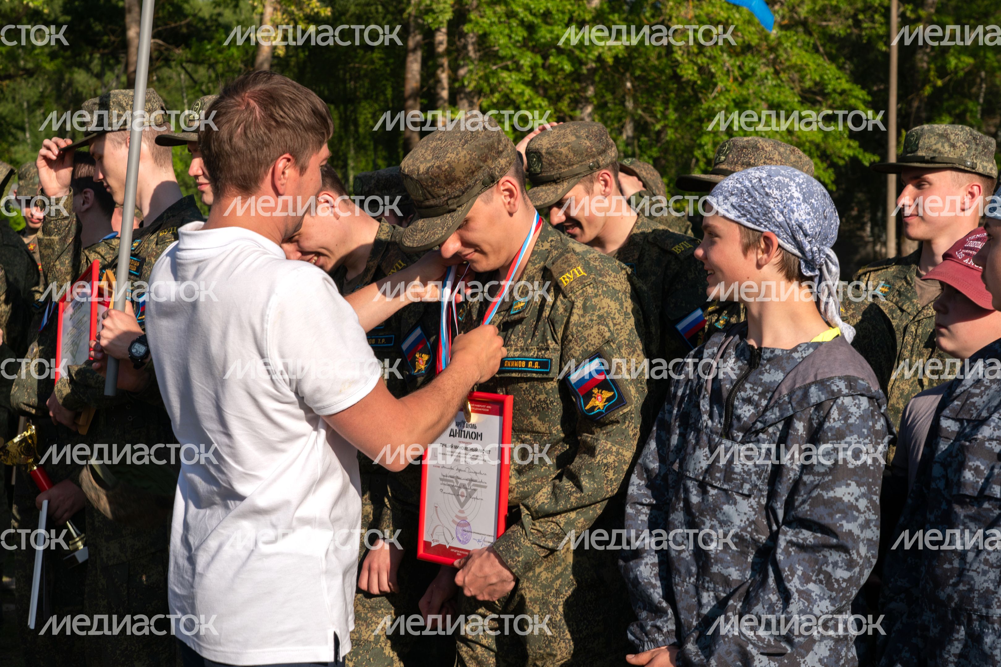 Военно-техническая игра "Арт-дуэль-2024" на аэродроме Волосово Военно-техническая игра "Арт-дуэль-2024" на аэродроме Волосово