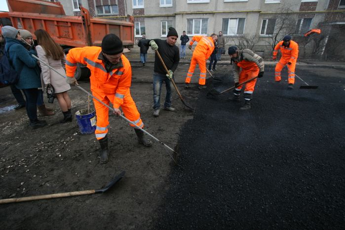 Укладка асфальтного полотна в Жуковском