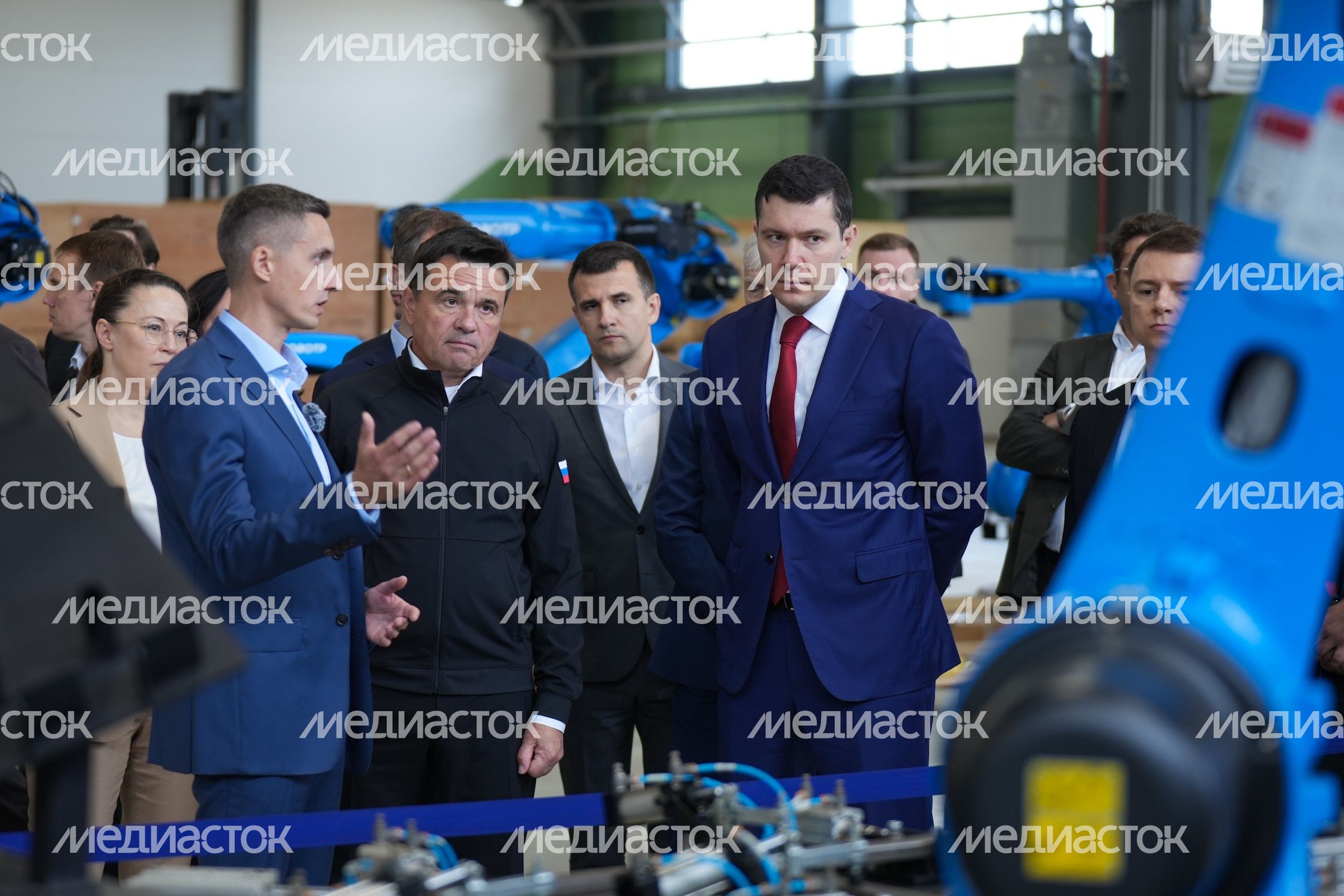 Андрей Воробьев и Антон Алиханов запустили первый производственный корпус ГИП "Титан" в Ленинском г.о. Андрей Воробьев и Антон Алиханов запустили первый производственный корпус ГИП "Титан" в Ленинском г.о.