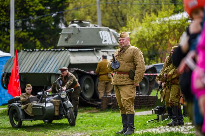 Военно-историческая реконструкция событий мая 1945 года в музее истории танка Т-34 в Мытищах