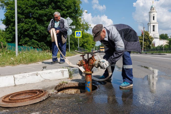 Ремонтные работы по промывке систем холодного водоснабжения на объектах Мособлводоканала для подготовки объектов к зиме