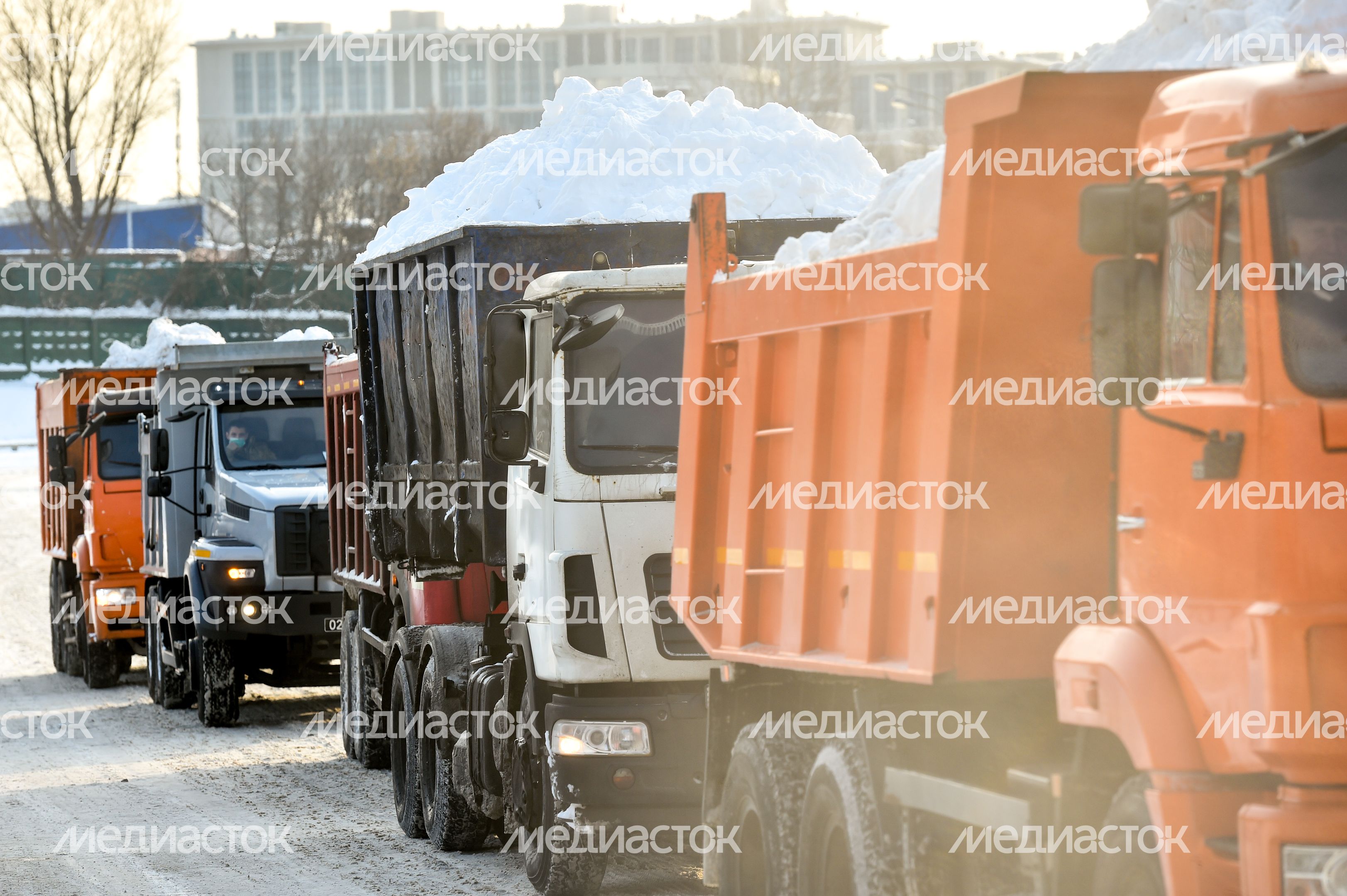Утилизация снега на снегосплавном пункте «Черкизово»
