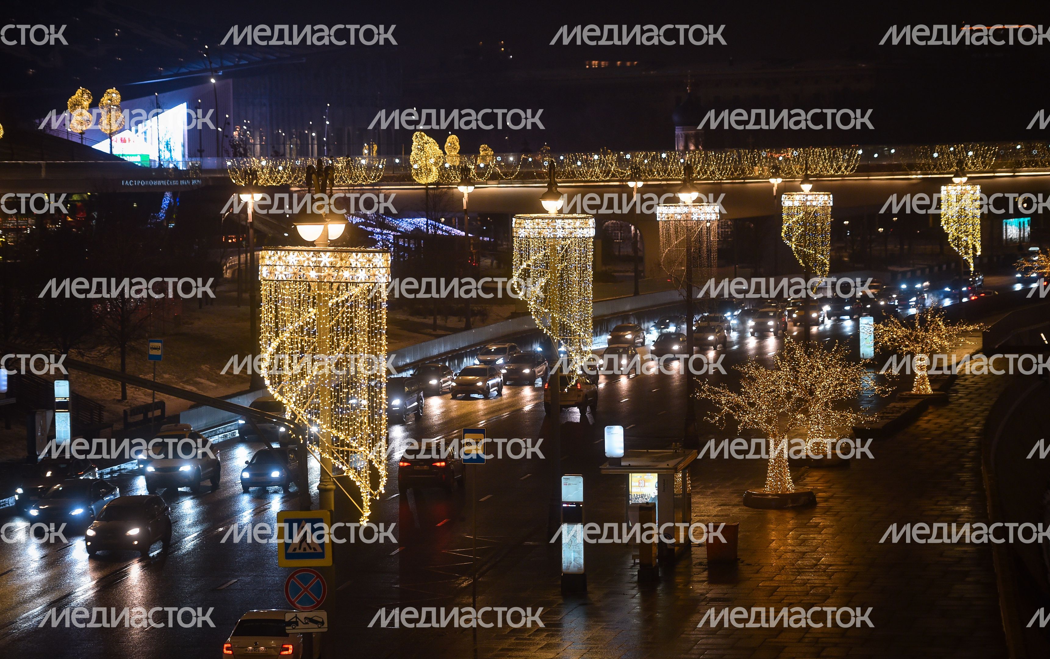 Новогодняя иллюминация в Москве