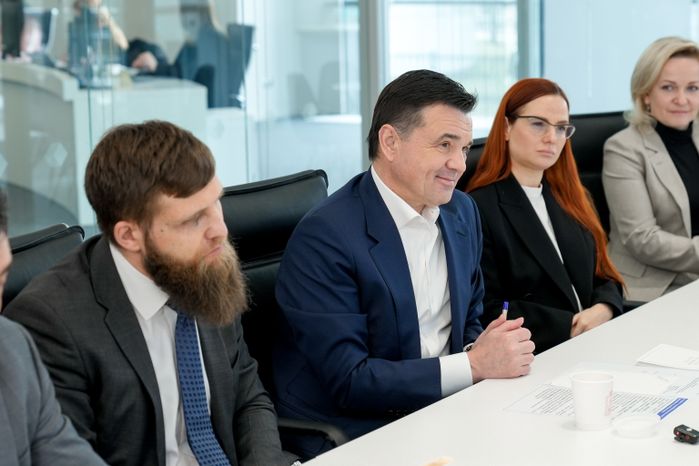 Андрей Воробьев встретился с членами Общественного совета образовательной программы "Герои Подмосковья"