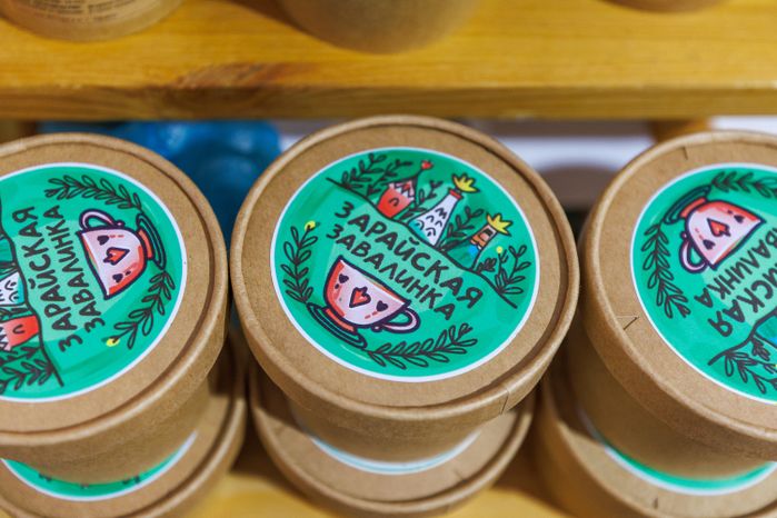 Продукция местных фермеров на ярмарке подмосковных брендов «100% Подмосковье. Встречаем осень» в Красногорске