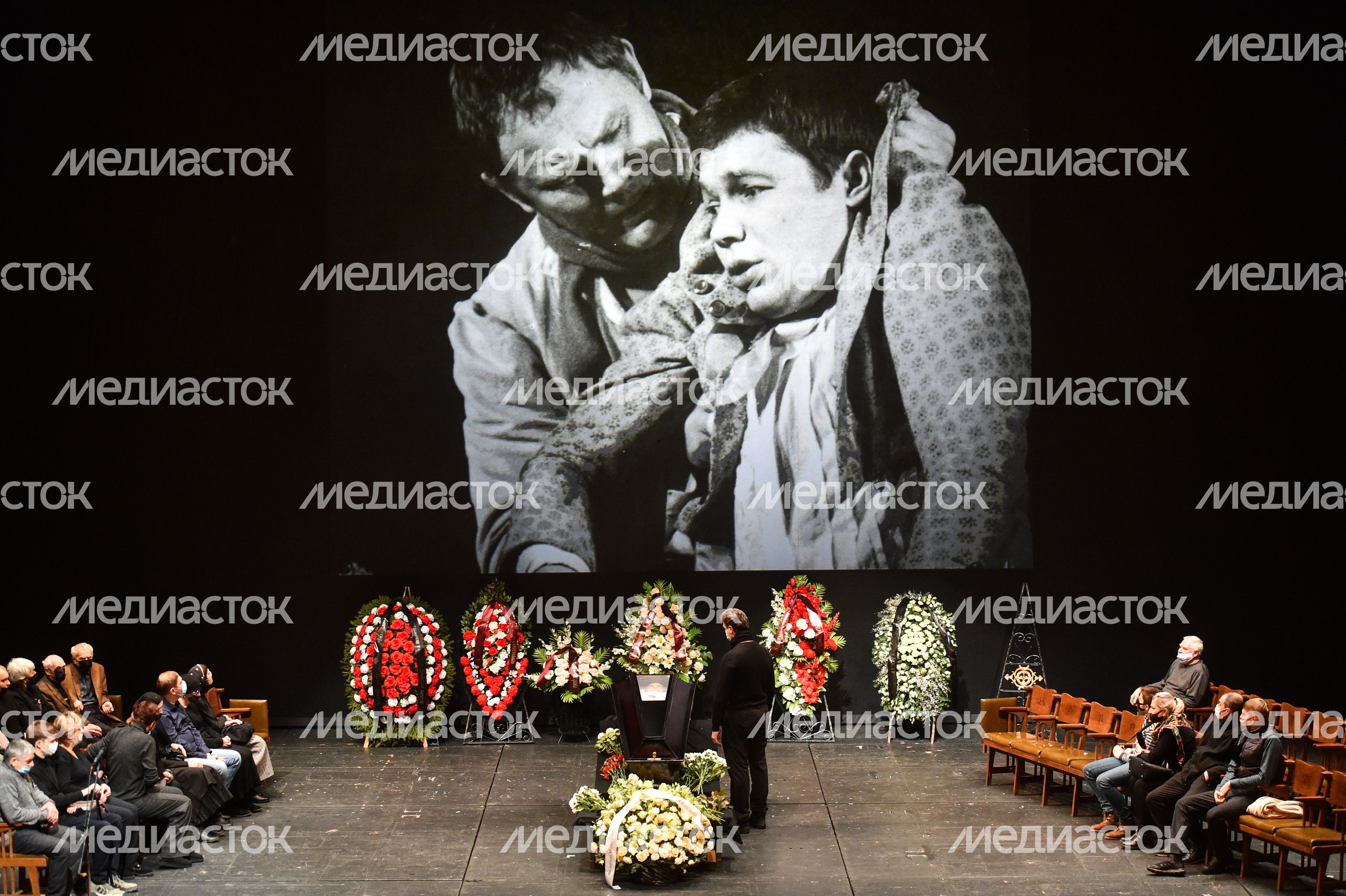 Церемония прощания с артистом Валерием Хлевинским в Московском художественном театре имени Чехова