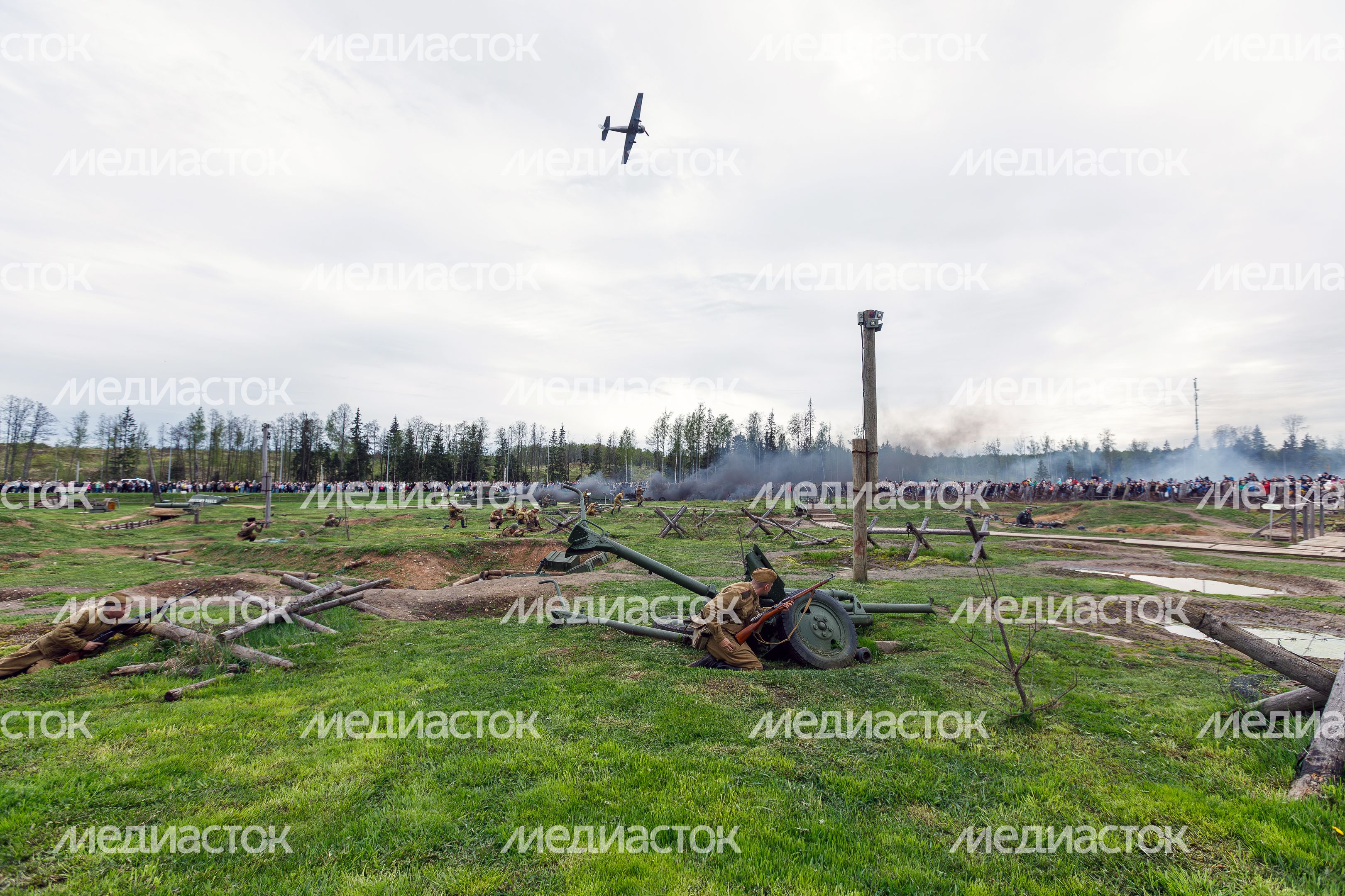 День Победы в Центральном парке «Патриот» Одинцовского округа: самолеты на военно-исторической реконструкции День Победы в Центральном парке «Патриот» Одинцовского округа: самолеты на военно-исторической реконструкции