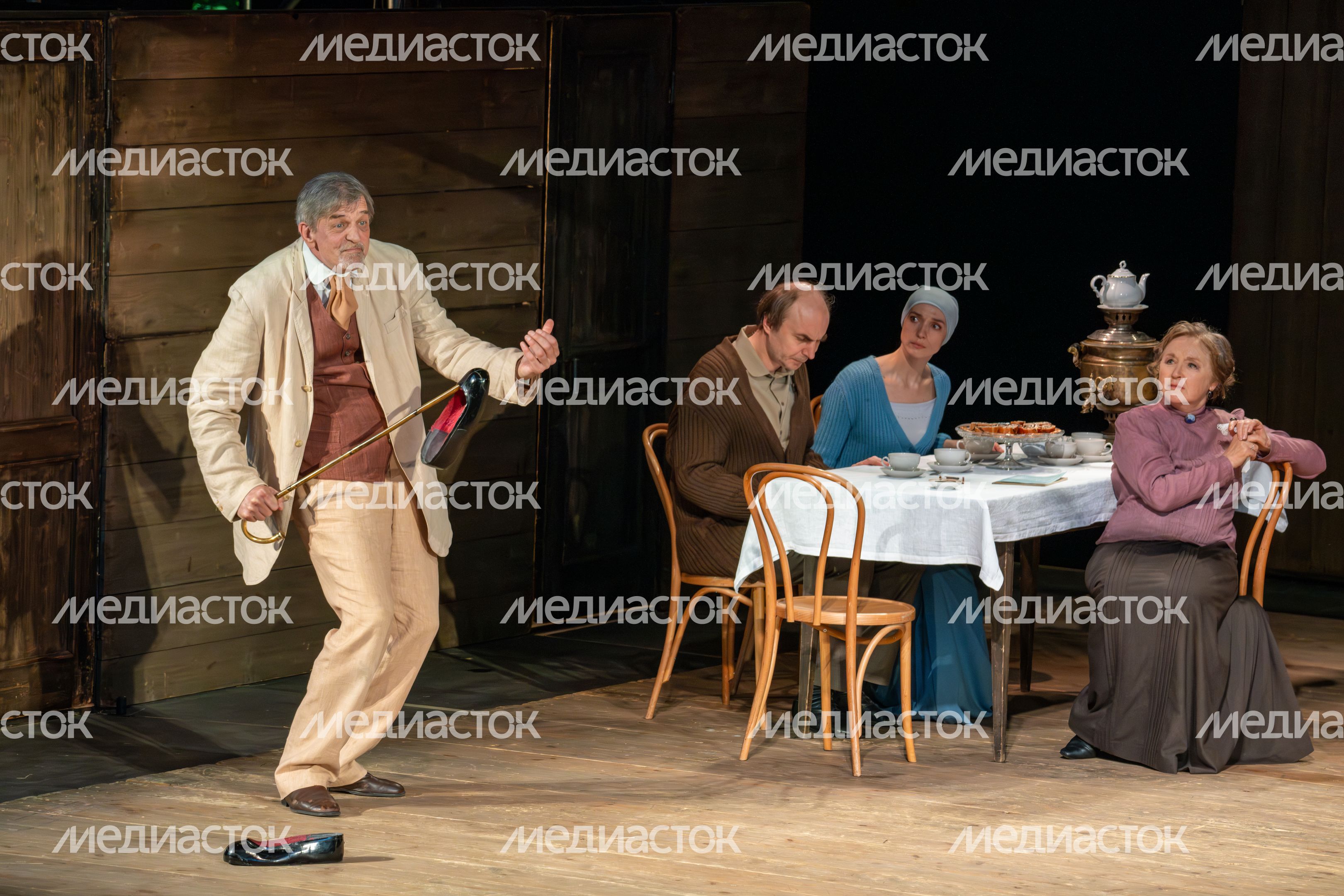 Театральный фестиваль «Мелиховская весна» в музее-заповеднике А.П. Чехова открылся спектаклем «Дядя Ваня» Театра Европы Театральный фестиваль «Мелиховская весна» в музее-заповеднике А.П. Чехова открылся спектаклем «Дядя Ваня» Театра Европы
