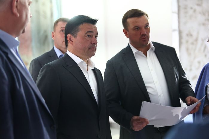 Проверка Губернатором Подмосковья хода строительства учебного корпуса начальной школы в Долгопрудном