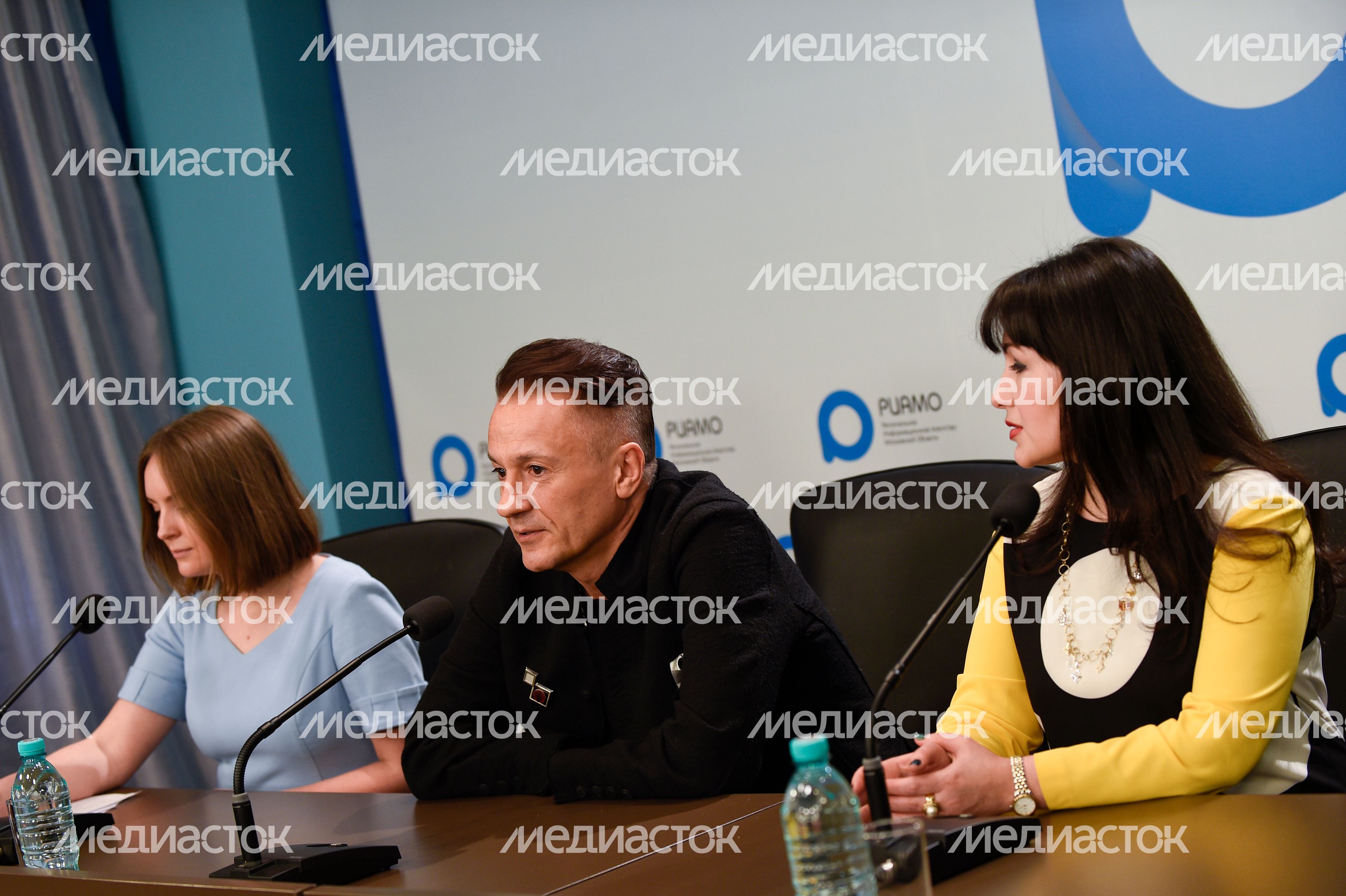 Пресс-конференция Олега Меньшикова в РИАМО
