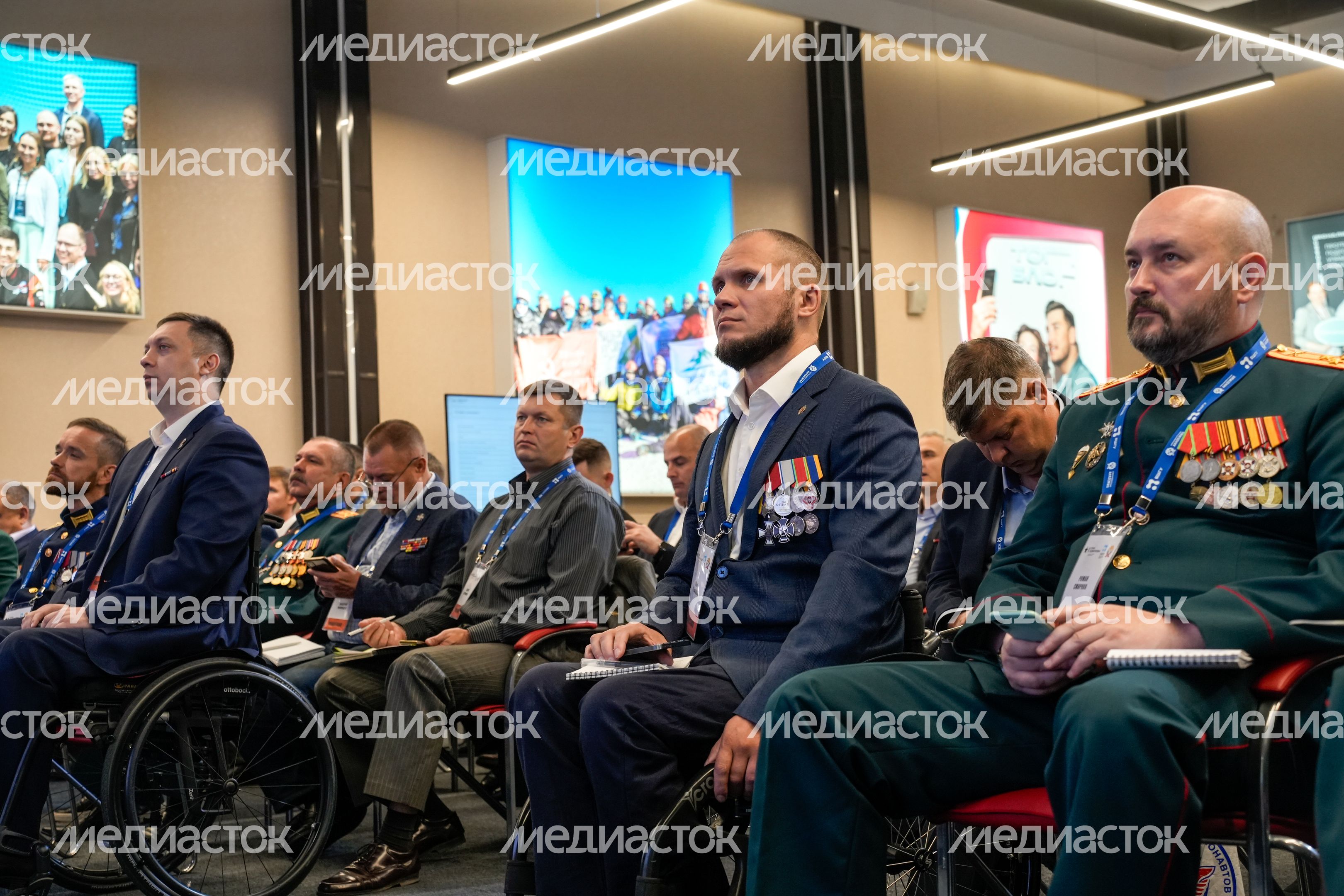 Встреча с участниками образовательной программы "Герои Подмосковья" Встреча с участниками образовательной программы "Герои Подмосковья"