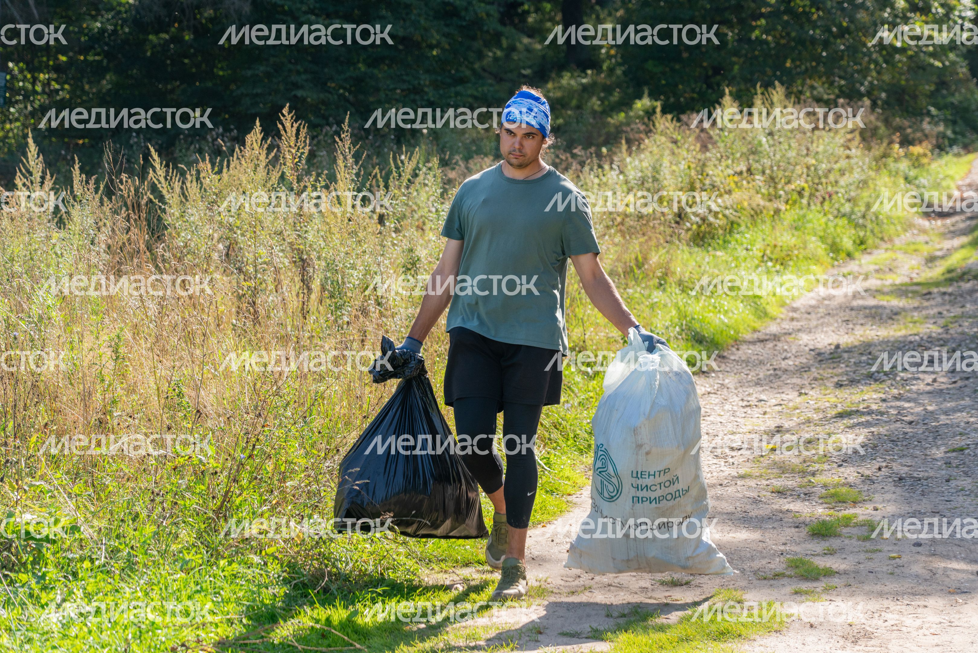 Волонтеры Центра чистой природы очистили от мусора берег Москвы-реки в Тучково Рузского округа Волонтеры Центра чистой природы очистили от мусора берег Москвы-реки в Тучково Рузского округа
