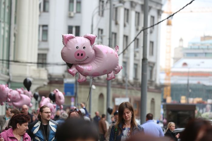 Акция протеста валютных заемщиков у здания Госдумы в Москве