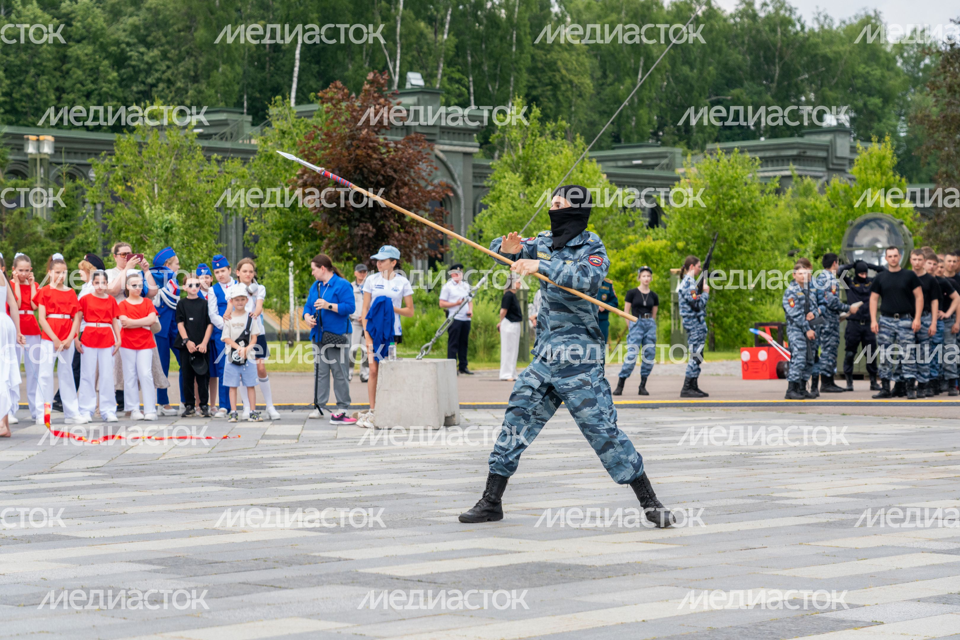 Показательные выступления специального полка полиции с демонстрацией боевых приемов борьбы Показательные выступления специального полка полиции с демонстрацией боевых приемов борьбы