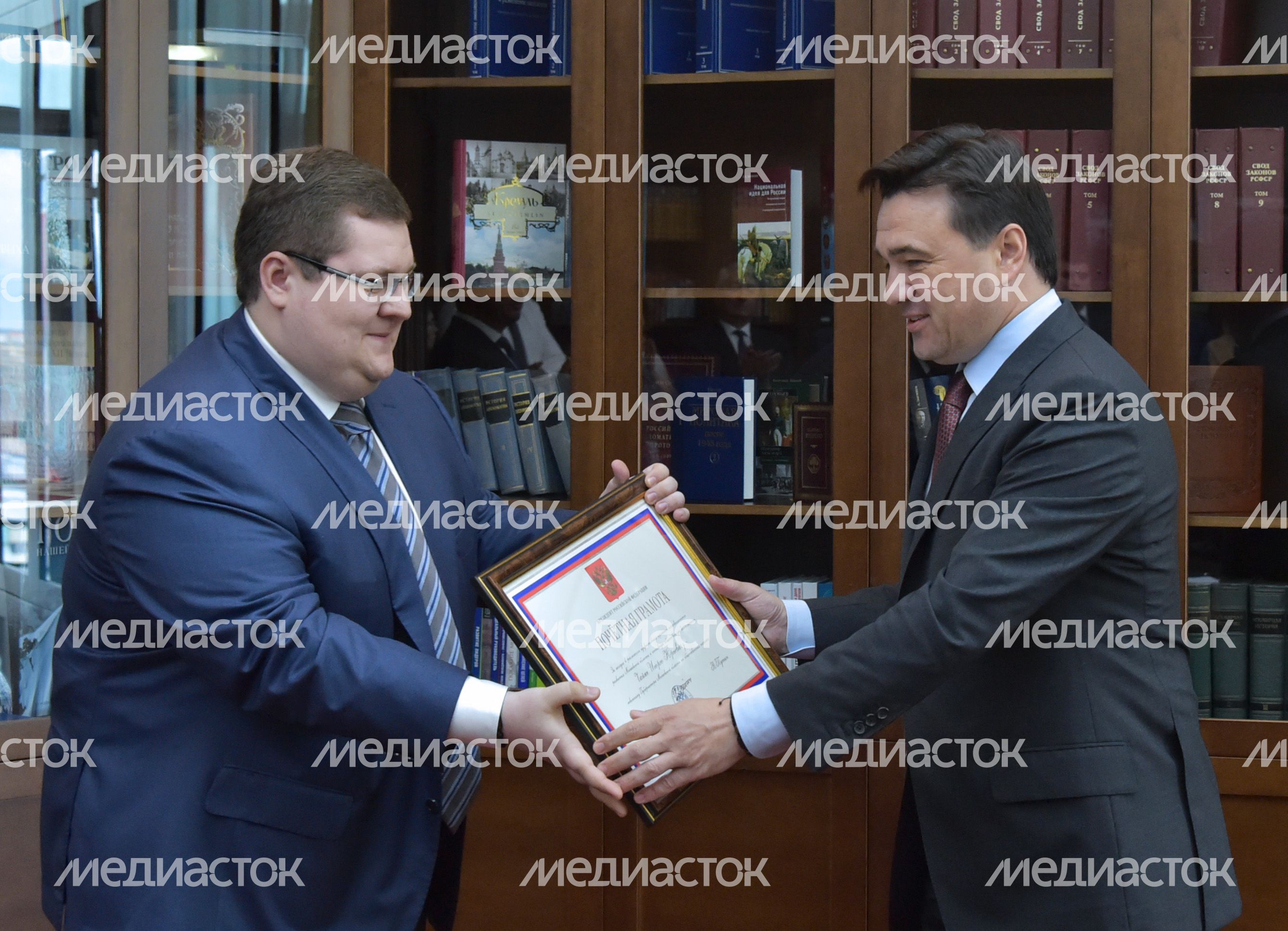 А. Воробьев вручил награды по поручению Президента РФ