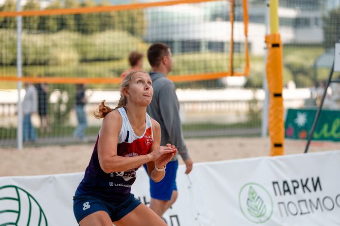 Пляжный волейбол на новой площадке «Пойма volley» в Красногорске