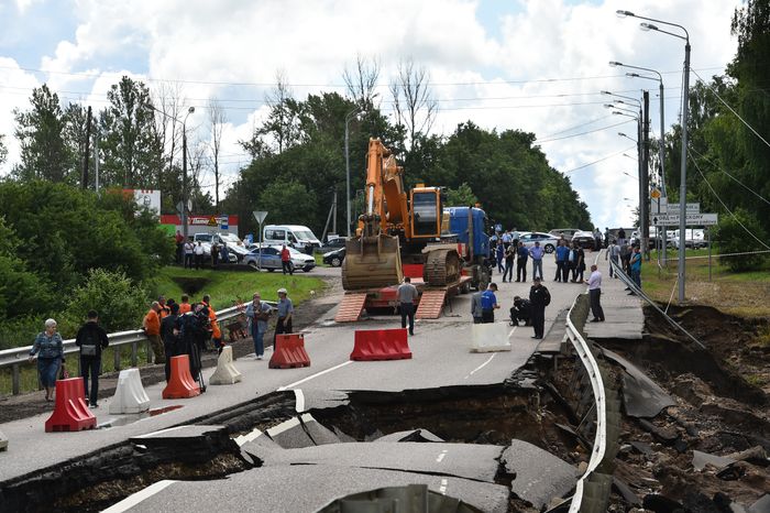 Последствия прорыва дамбы в Рузе