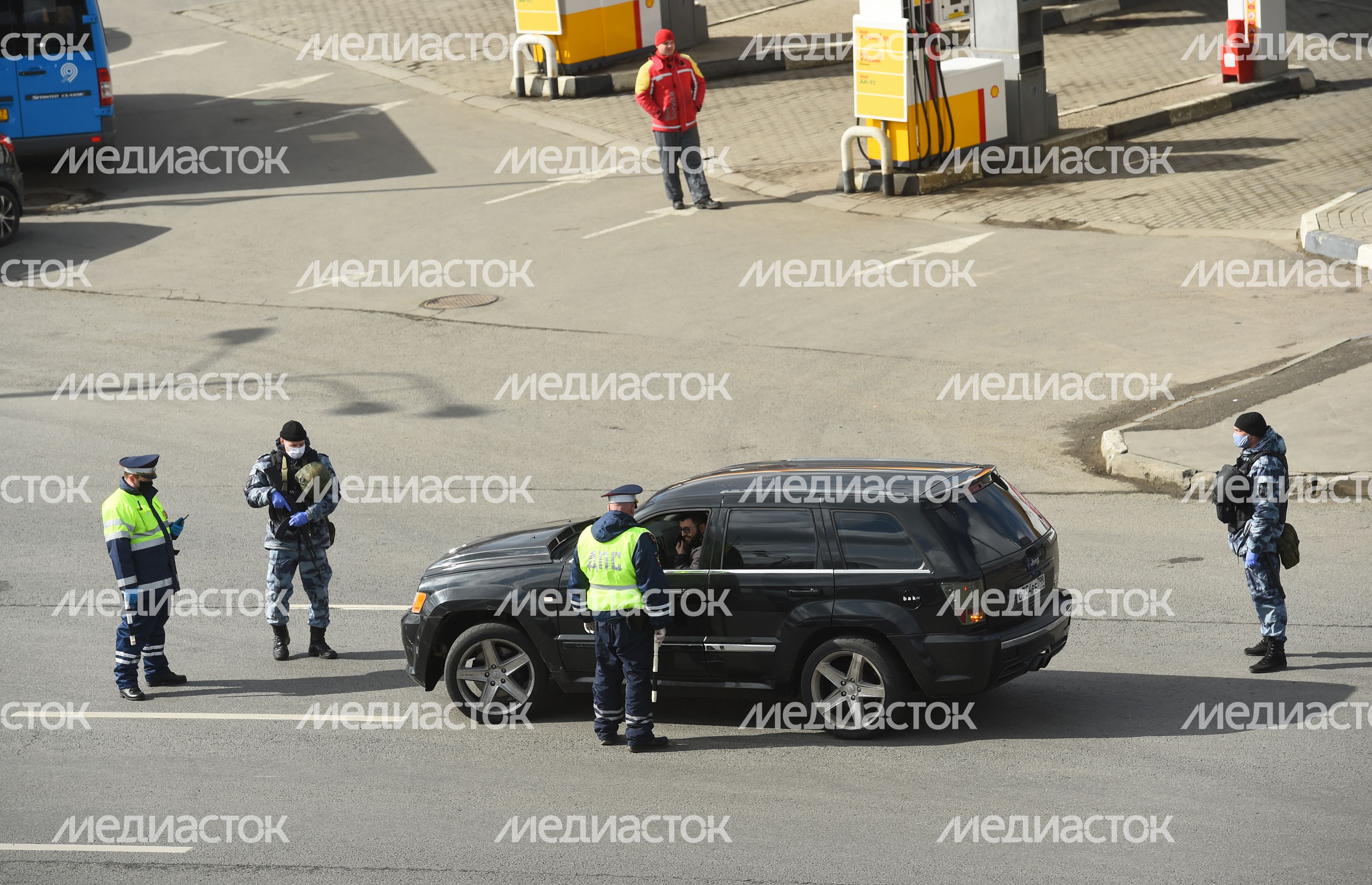 Проверка пропусков на въезде в Москву в период самоизоляции