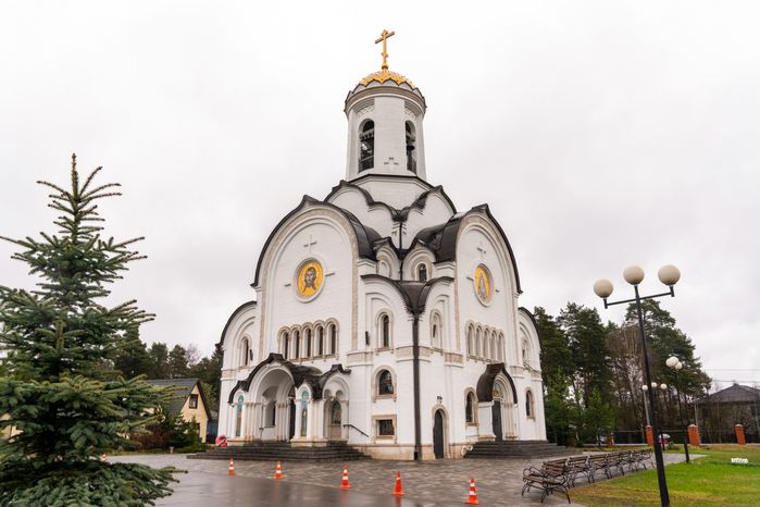 Елисаветинский храм в поселке Опалиха Красногорска