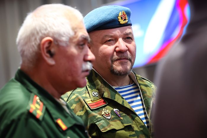 Награждение добровольцев из отряда «БАРС» Губернатором Подмосковья