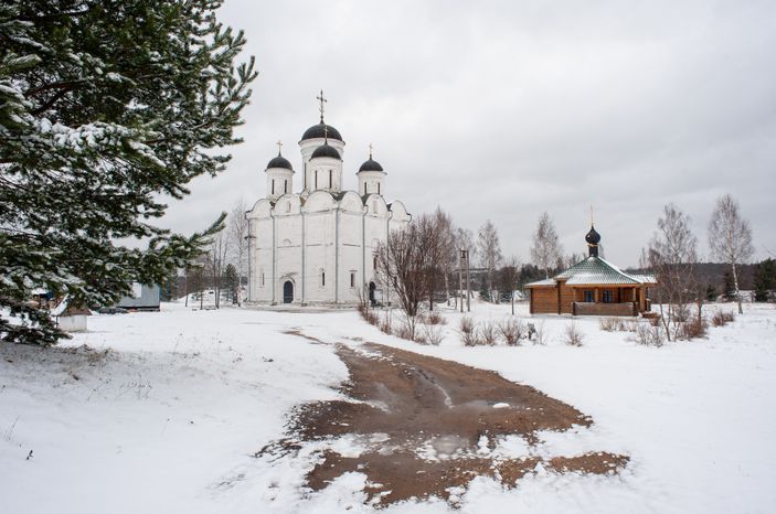 Церковь Михаила Архангела в селе Микулино