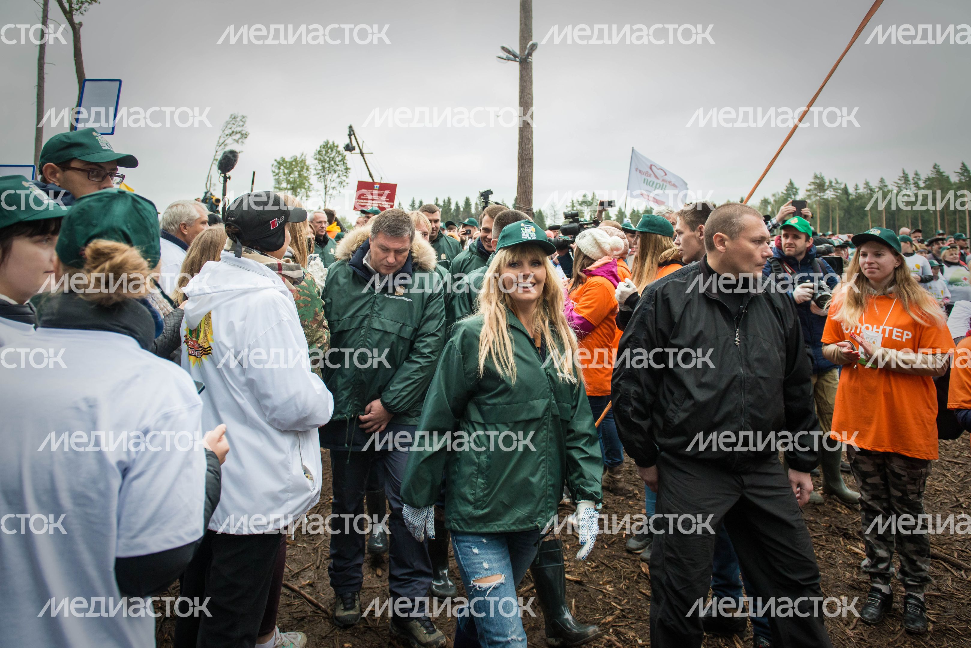 Губернатор Московской области на акции «Наш лес. Посади свое дерево» в Мытищах