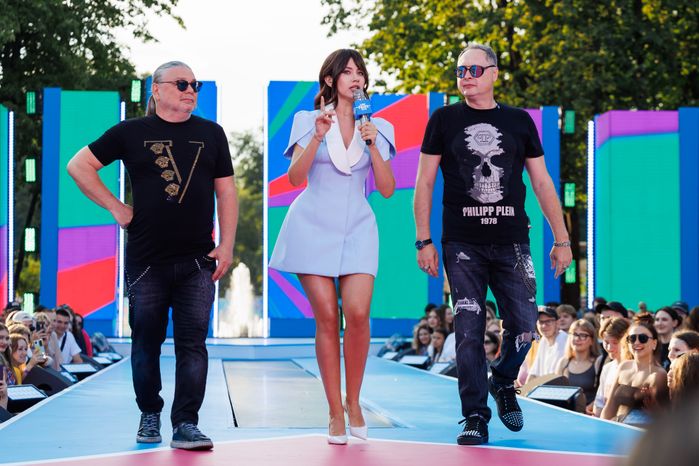 Группа "Рок-острова" на открытии VK Fest -2024 в московских "Лужниках"