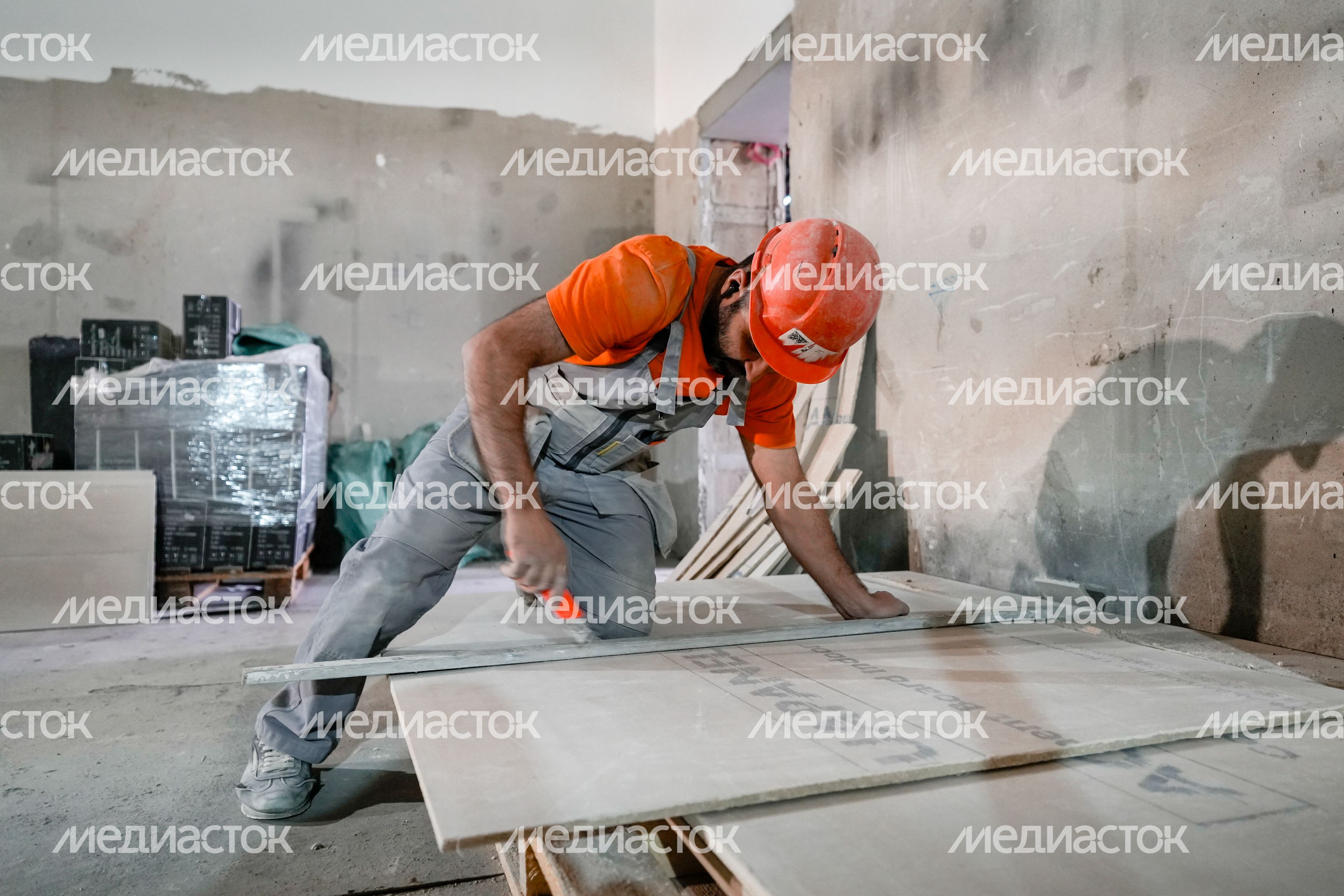 Реконструкция спортивной школы "Феникс" в Ликино-Дулеве