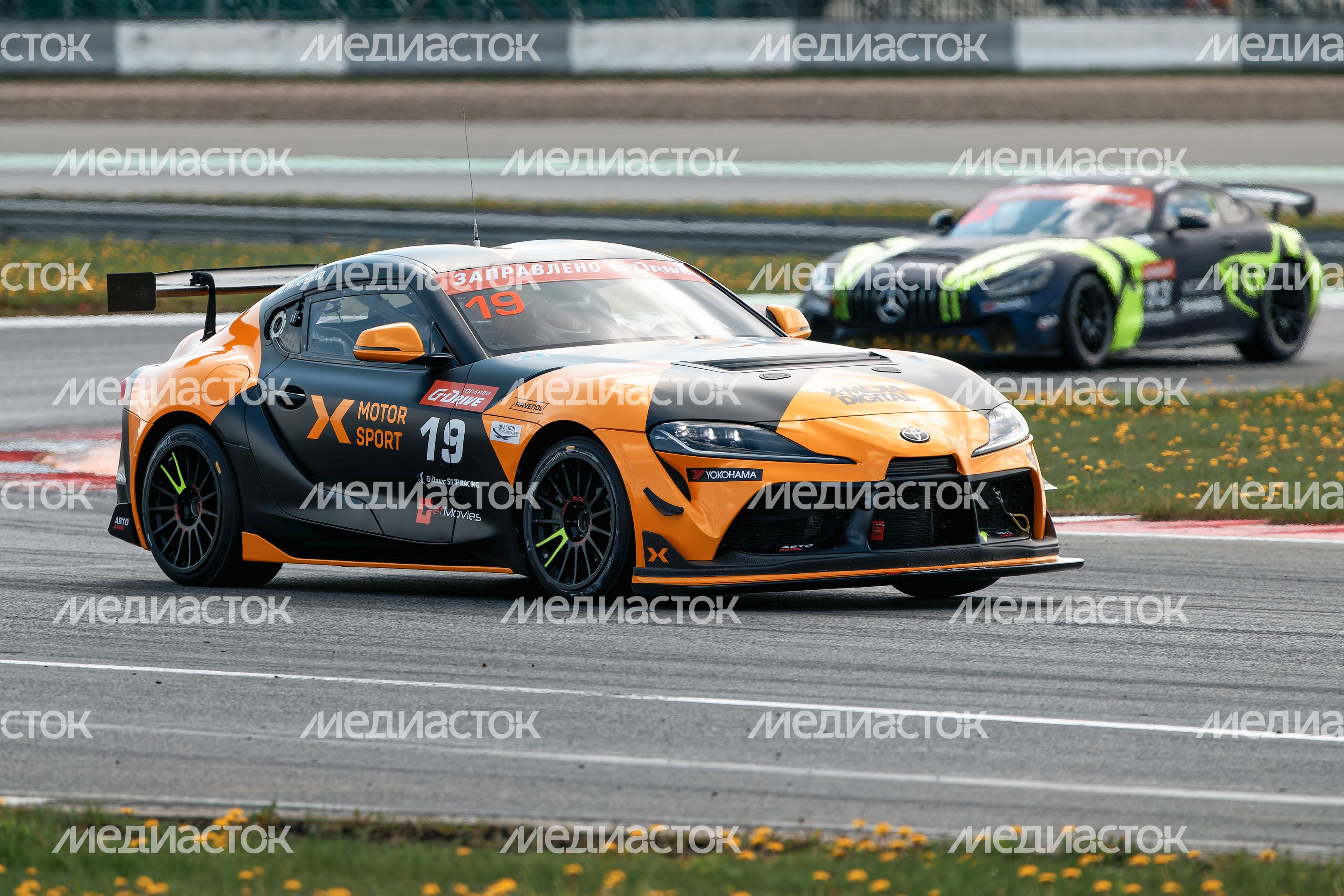 Гоночный уик-енд в Волоколамском округе на трассе Moscow Raceway Гоночный уик-енд в Волоколамском округе на трассе Moscow Raceway