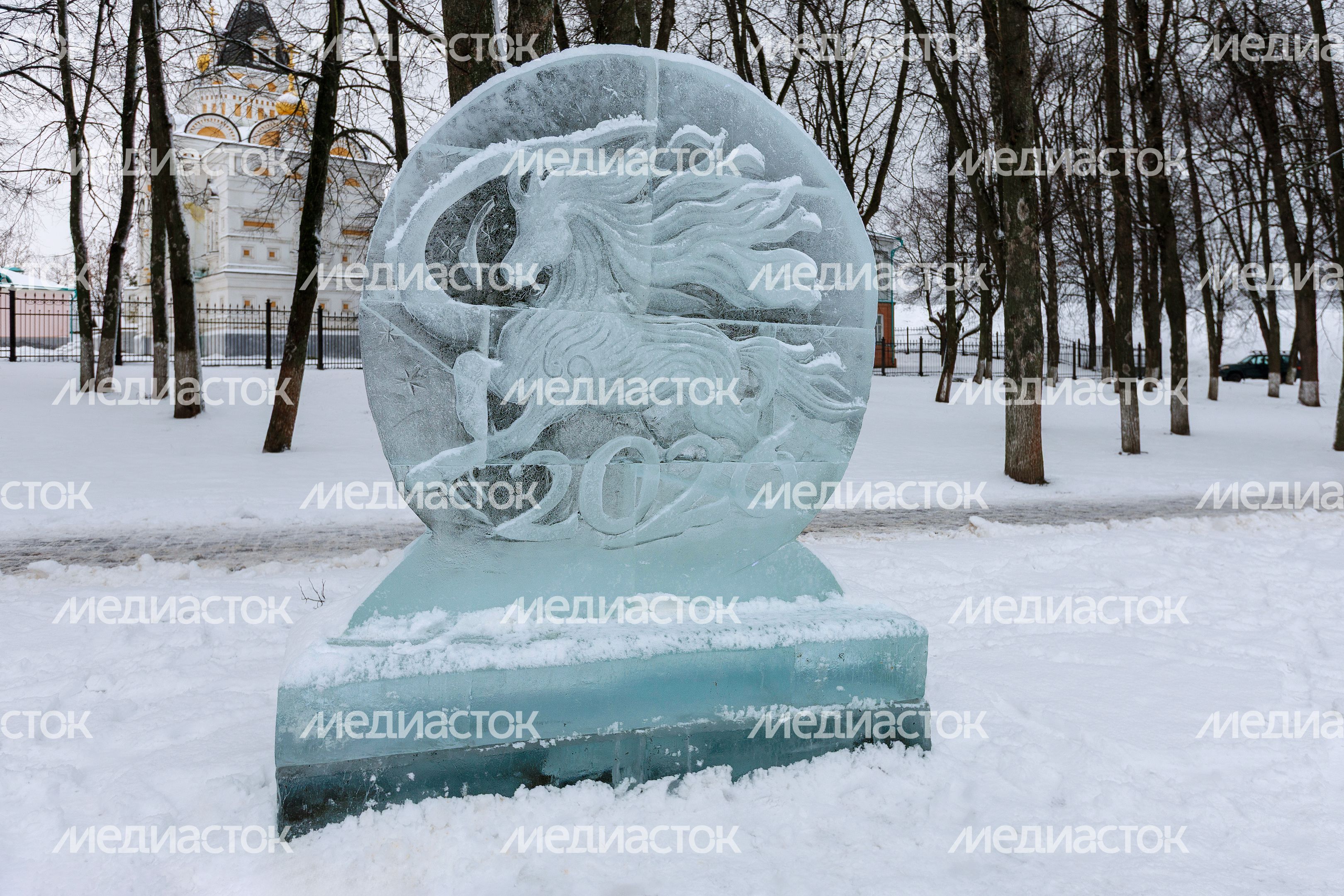 Ледяной городок на Исторической площади в Дмитрове Ледяной городок на Исторической площади в Дмитрове