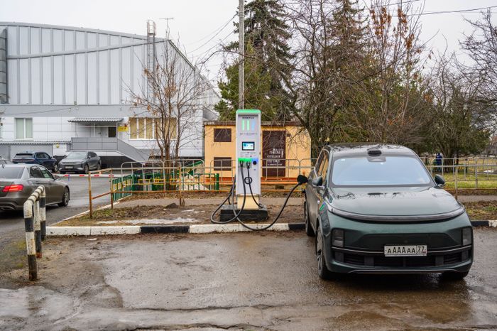 Электрозарядная станция  (ЭЗС) на улице Радио в Электростали