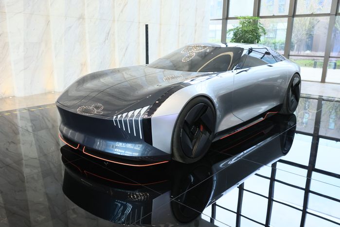 Посещение автозавода Changan Automobile Group в Китае Губернатором Подмосковья