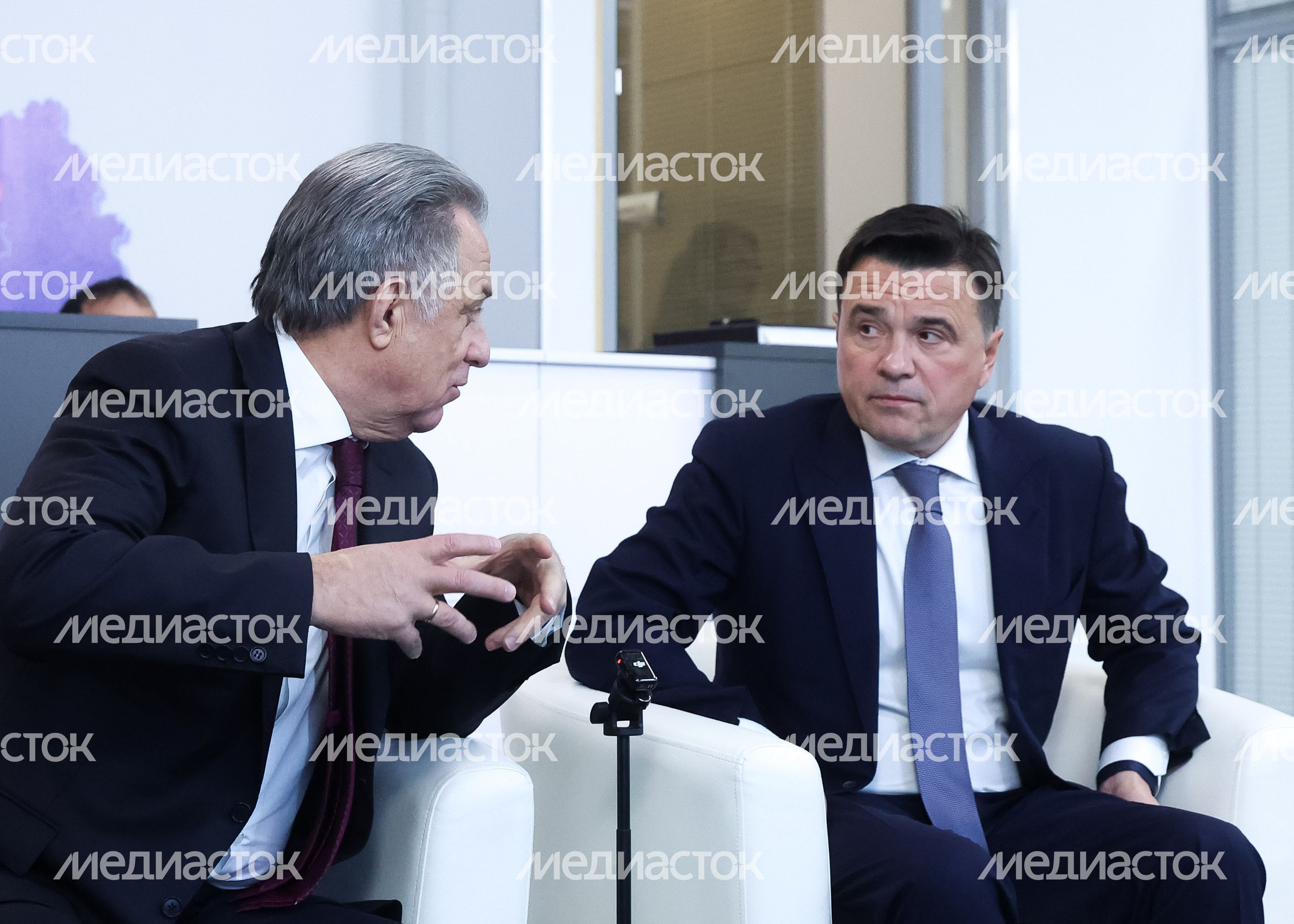 Андрей Воробьев продемонстрировал Виталию Мутко работу подмосковного ЦСС Андрей Воробьев продемонстрировал Виталию Мутко работу подмосковного ЦСС
