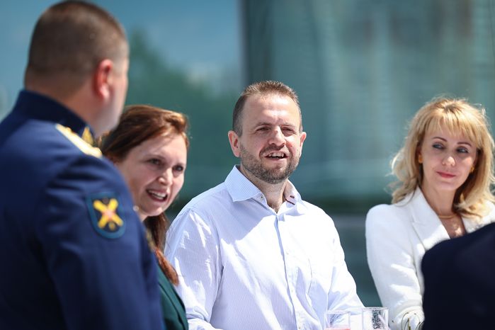 Губернатор поздравил подмосковных школьников, набравших 300 баллов на ЕГЭ