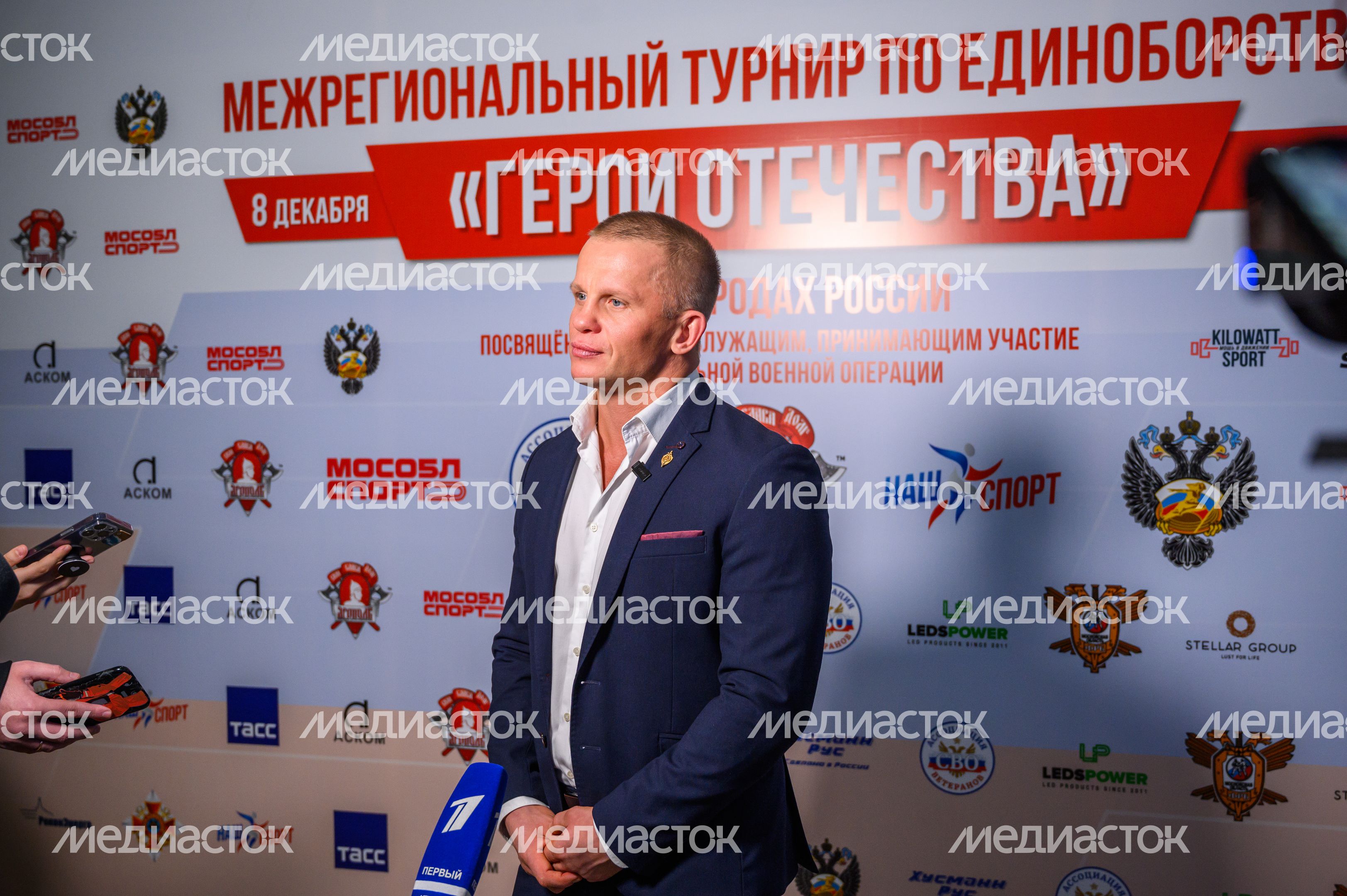 Руководитель клуба «Ярополк» Илья Шадриков на Межрегиональном турнире по единоборствам «Герои Отечества» в Люберцах Руководитель клуба «Ярополк» Илья Шадриков на Межрегиональном турнире по единоборствам «Герои Отечества» в Люберцах