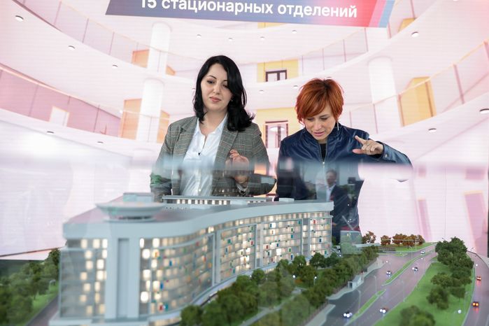 Закладка камня в основание многопрофильного детского центра «Московская областная детская больница» в Красногорске