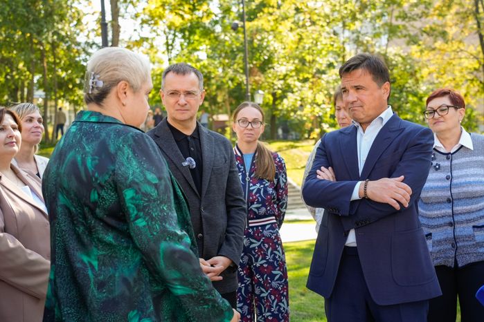 Андрей Воробьев и Владимир Мединский открыли новый сквер в усадьбе "Лыткарино"
