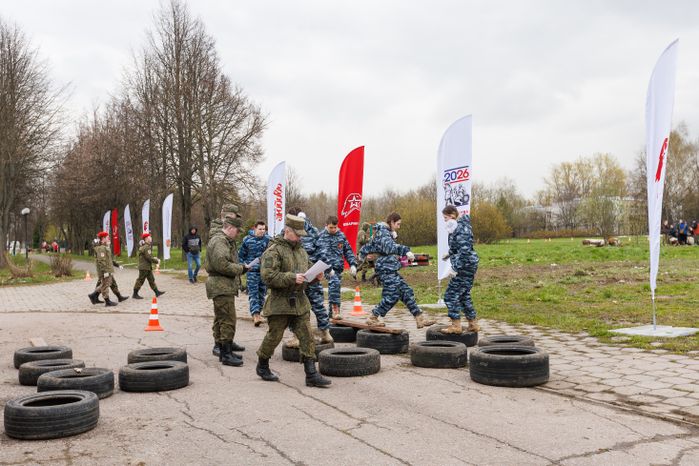 Военно-патриотическая игра «Юнармия, вперед!», посвященная Дню Победы, в Горках Ленинских