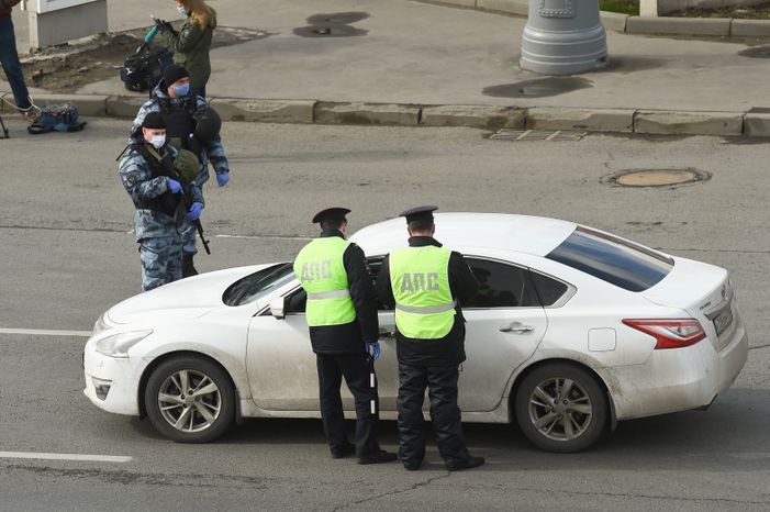 Проверка пропусков на въезде в Москву в период самоизоляции