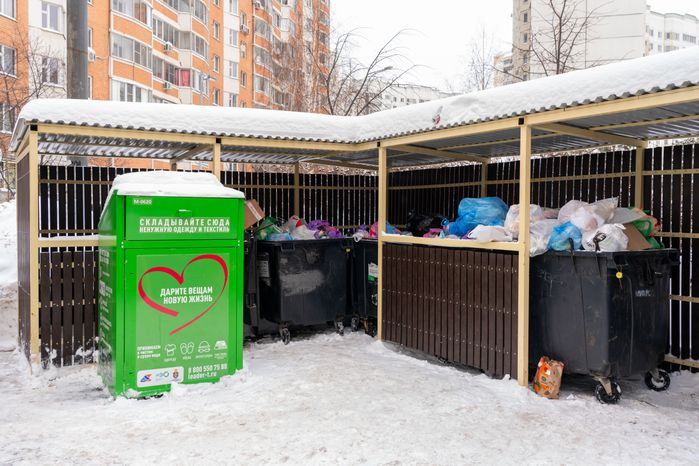 Работа мусоровозов зимой в Красногорске