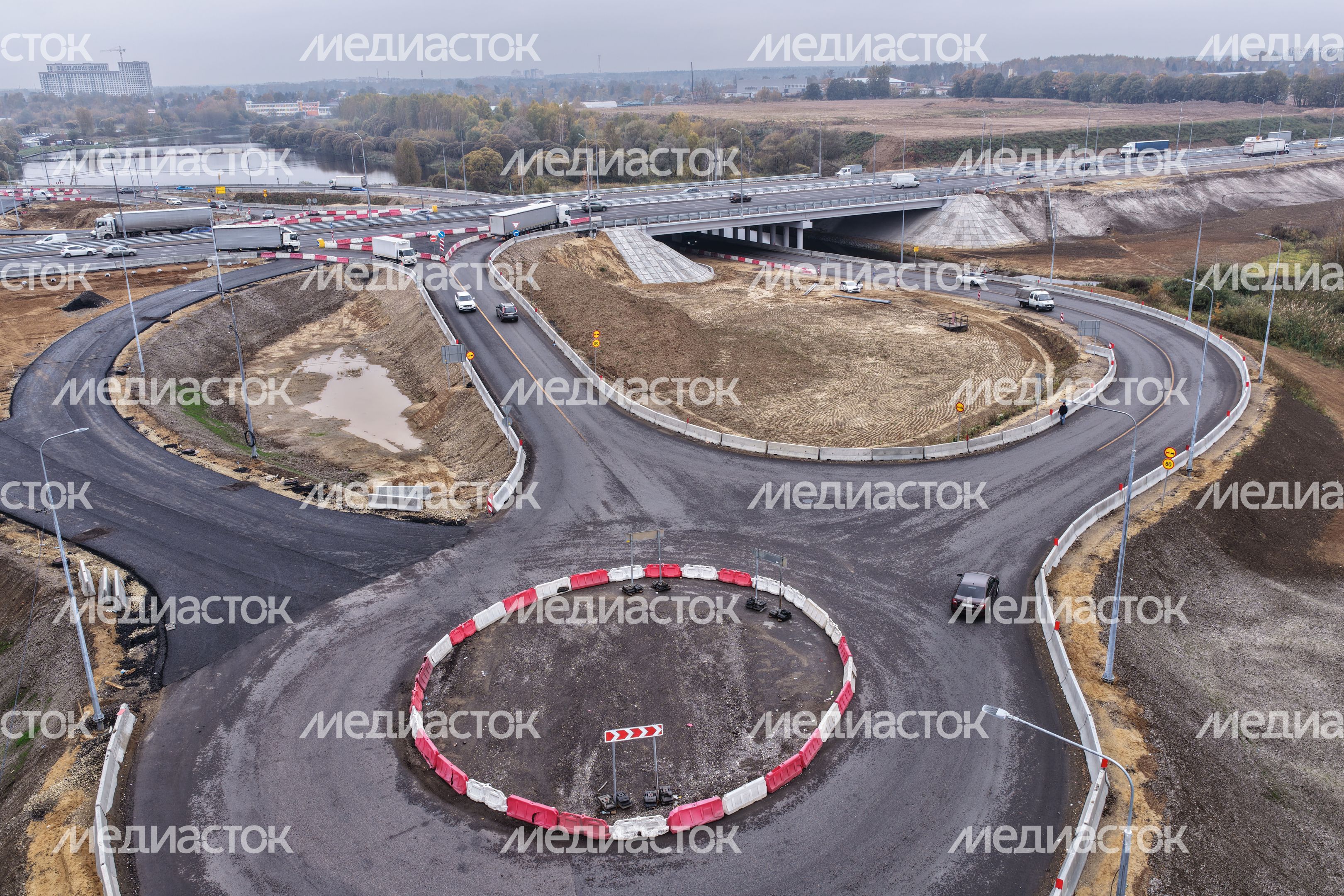 Строительство развязки с мостом через реку Скалба Строительство развязки с мостом через реку Скалба